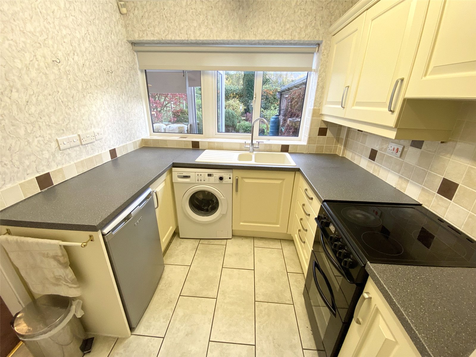 Appledore Gardens, Wellington, Telford, TF1 - DB Roberts
