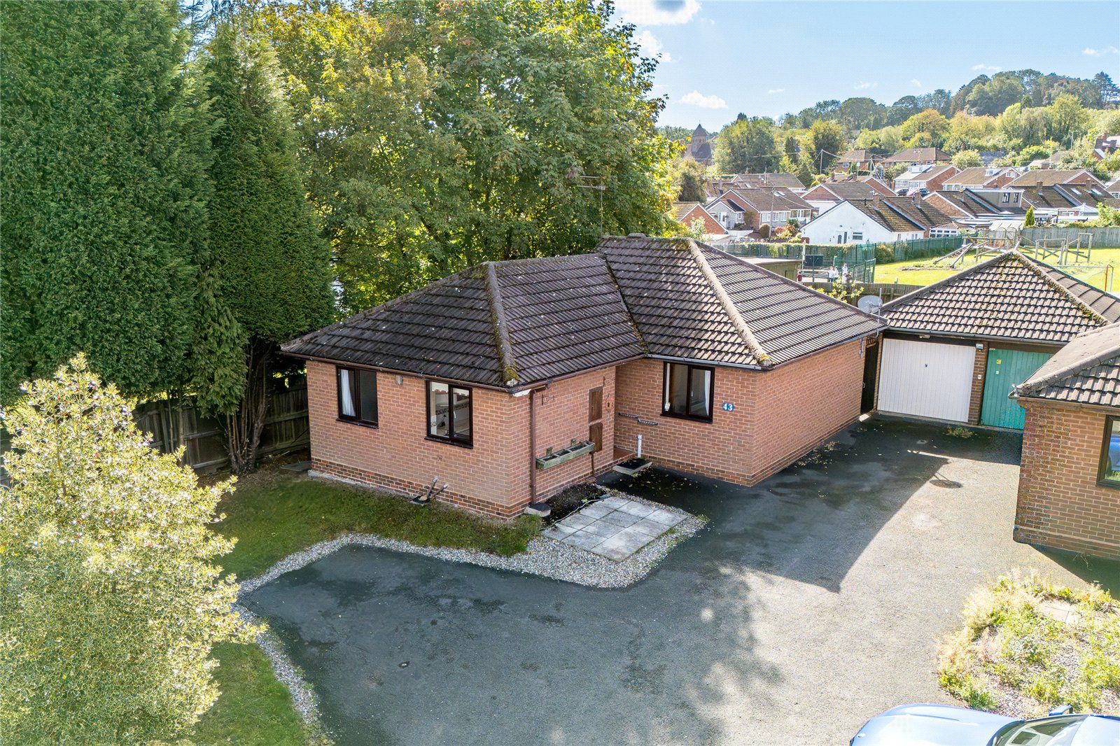 Hartshill, Oakengates, Telford, TF2 - DB Roberts