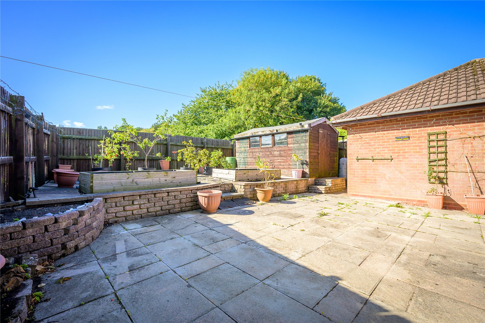 Hartshill, Oakengates, Telford, TF2 - DB Roberts