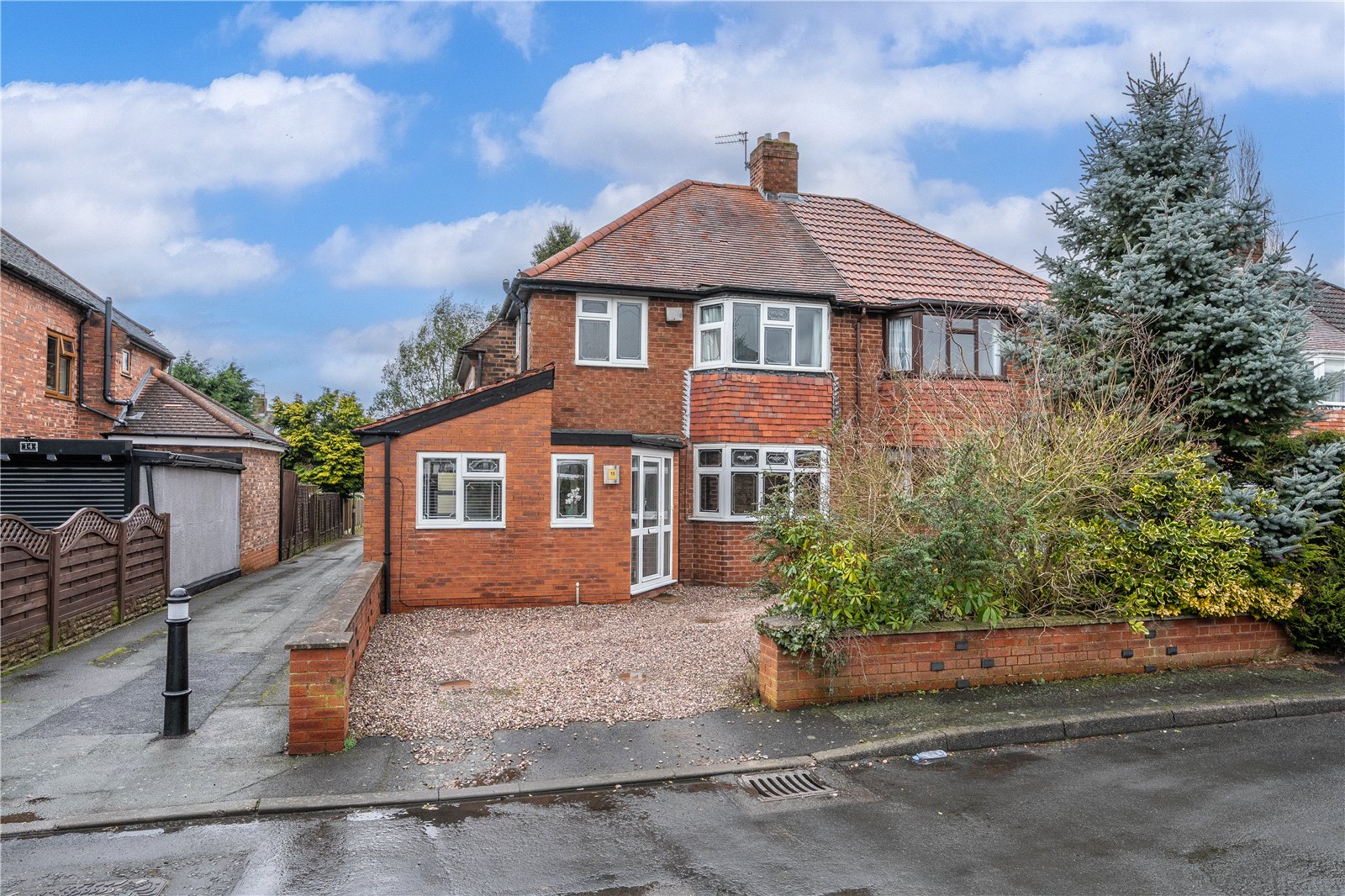 Southfield Grove, Finchfield, Wolverhampton, WV3 - DB Roberts