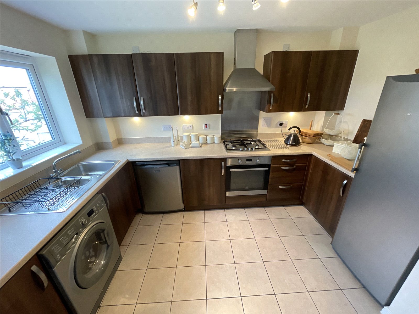 Coningsby Drive, Ettingshall Place, Wolverhampton, WV2 - DB Roberts