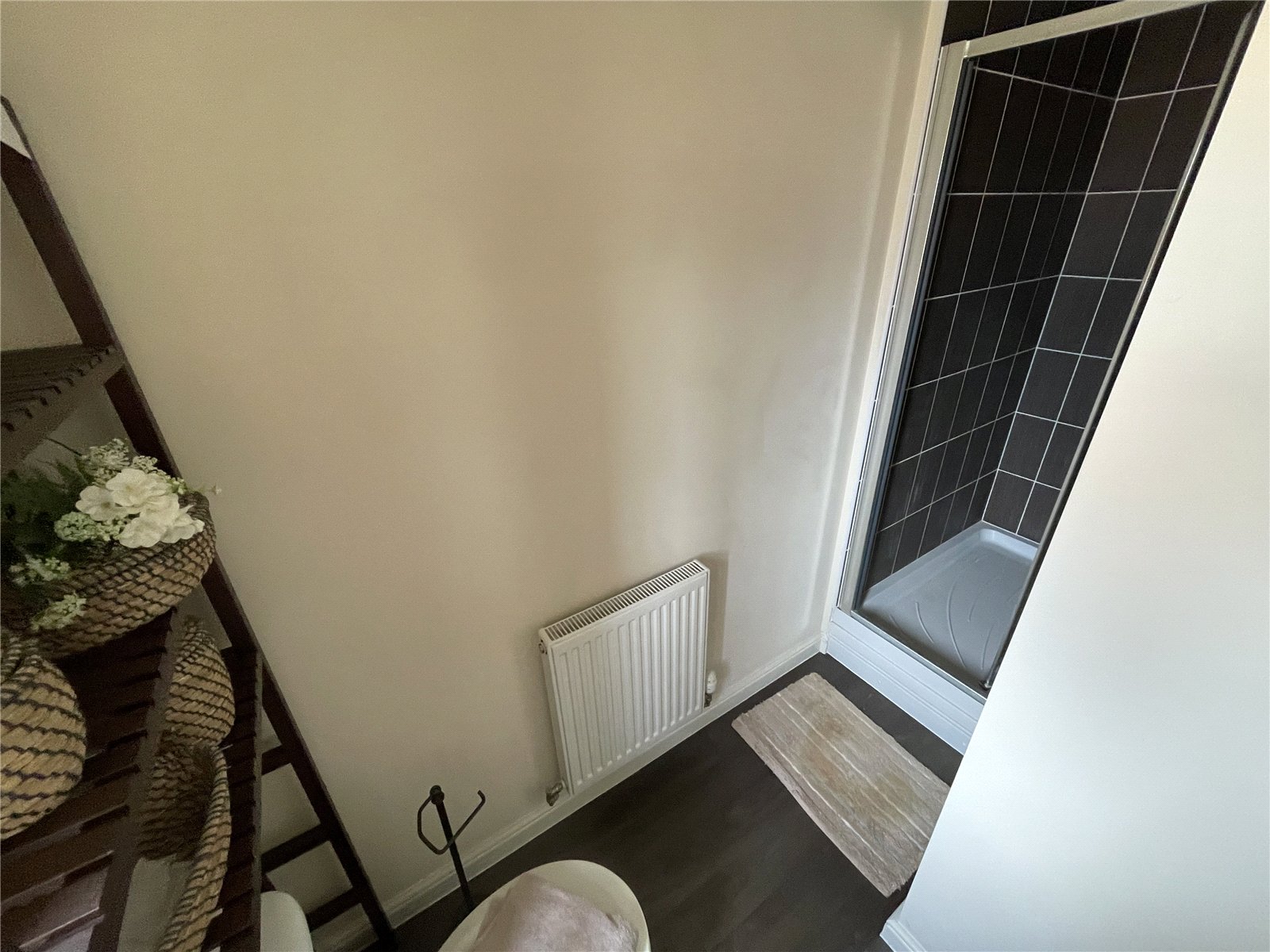 Coningsby Drive, Ettingshall Place, Wolverhampton, WV2 - DB Roberts