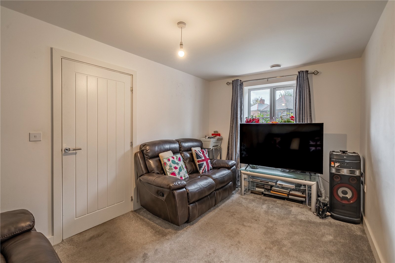 Steelhouse Lane, Parkfields, Wolverhampton, WV2 - DB Roberts