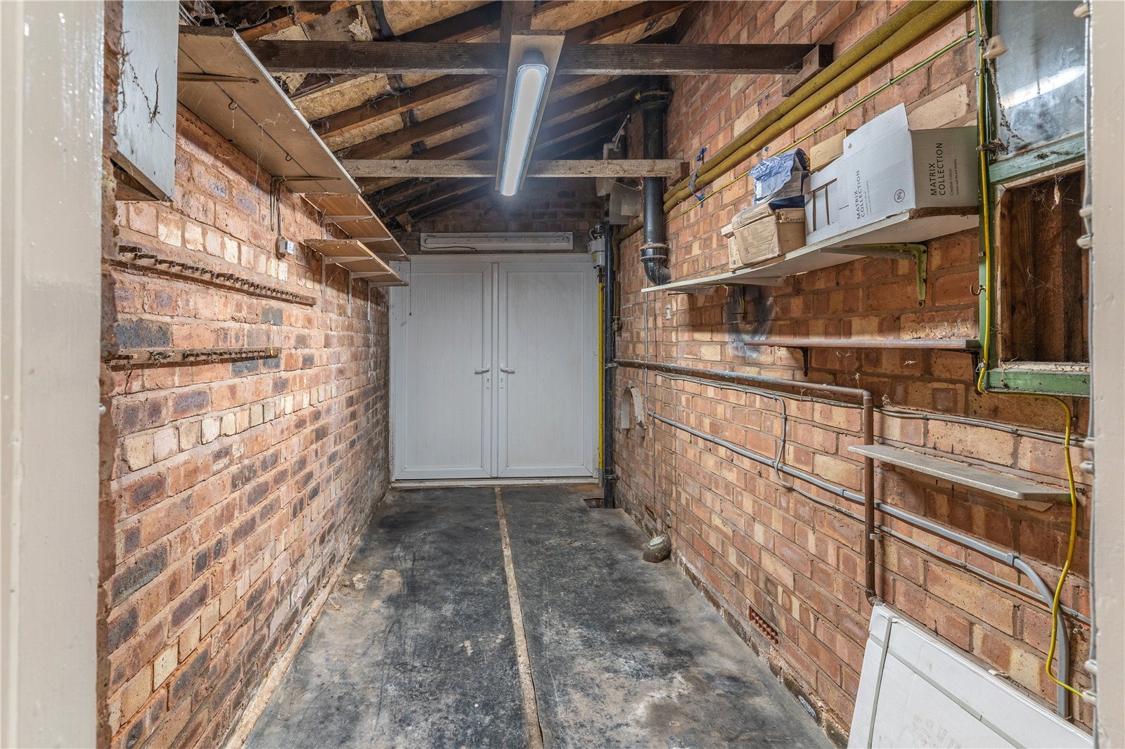 Aldersley Road, Aldersley, Wolverhampton, WV6 - DB Roberts