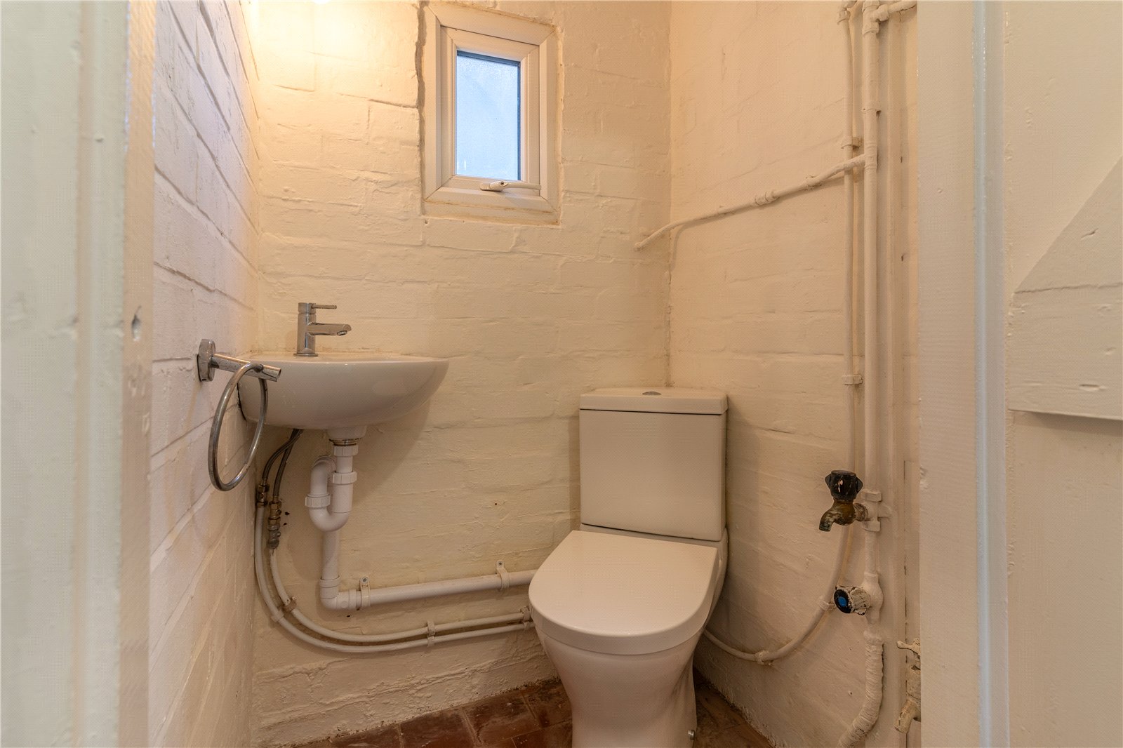 Aldersley Road, Aldersley, Wolverhampton, WV6 - DB Roberts