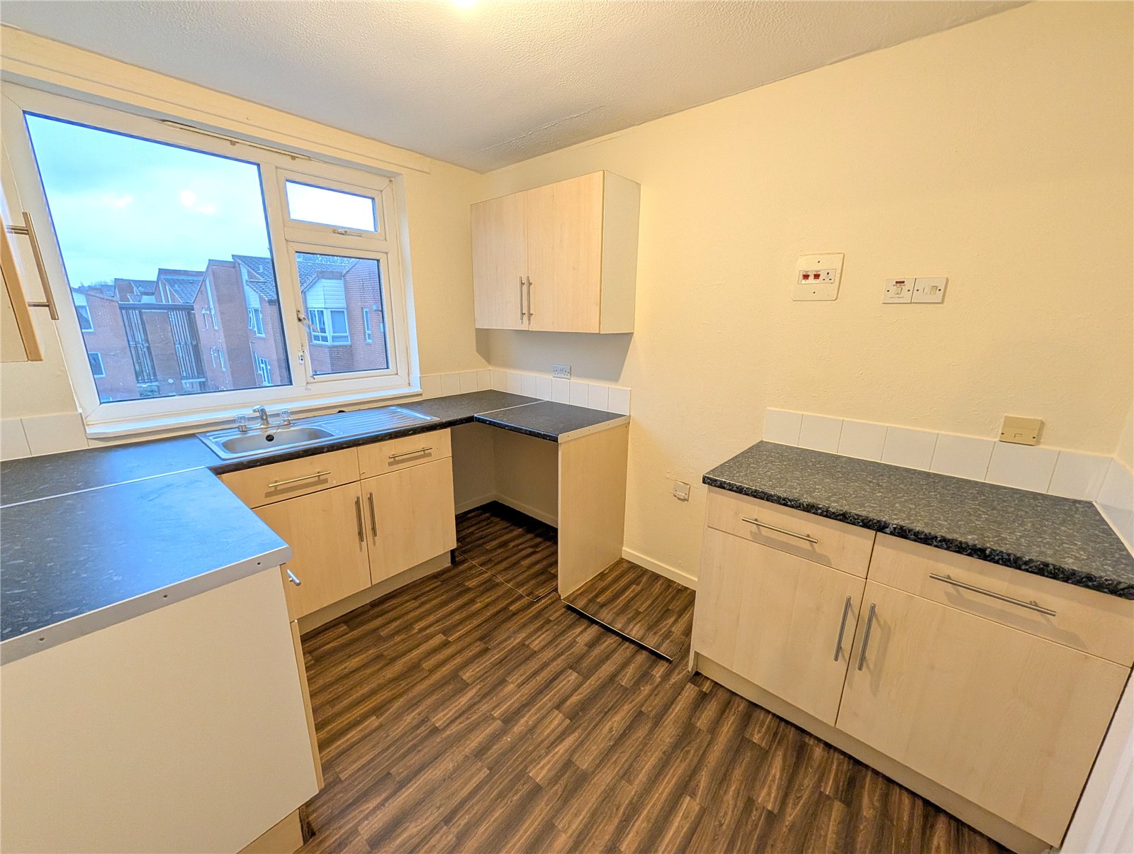 Downton Court, Hollinswood, Telford, TF3 - DB Roberts
