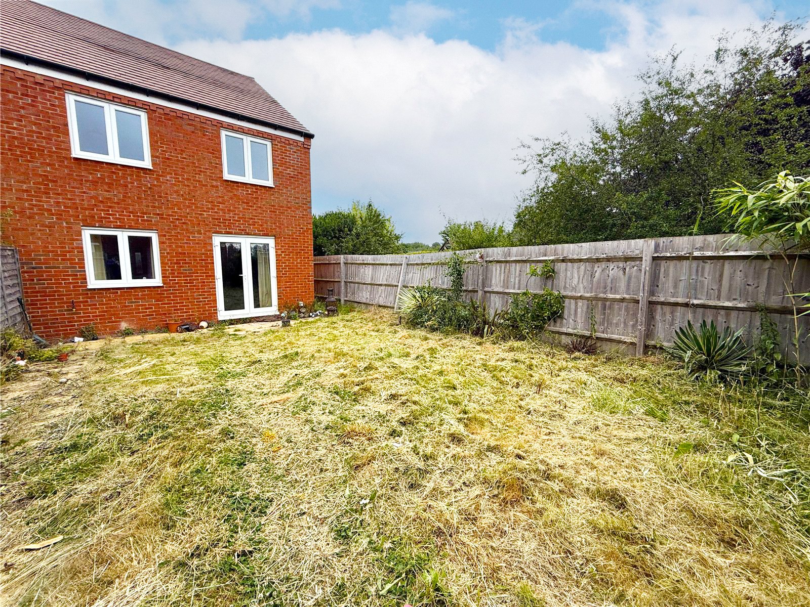 Whinberry Drive, Bowbrook, Shrewsbury, SY5 - DB Roberts