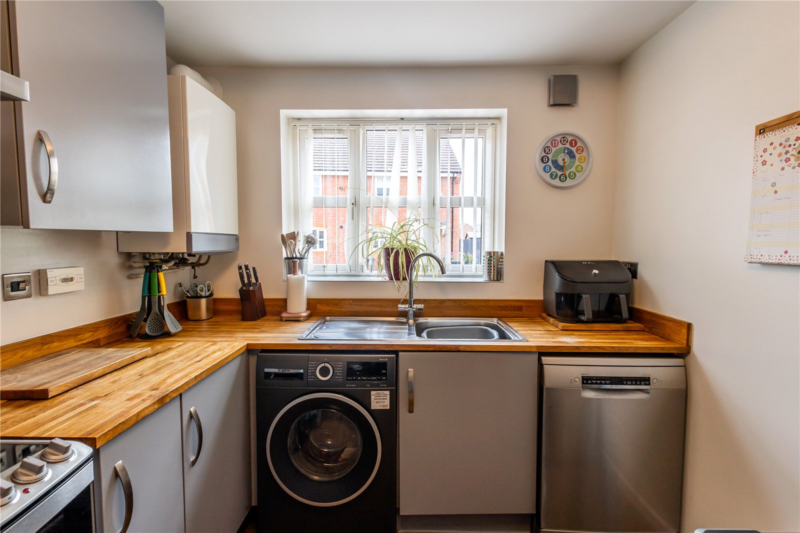 Oakworth Close, Hadley, Telford, TF1 - DB Roberts