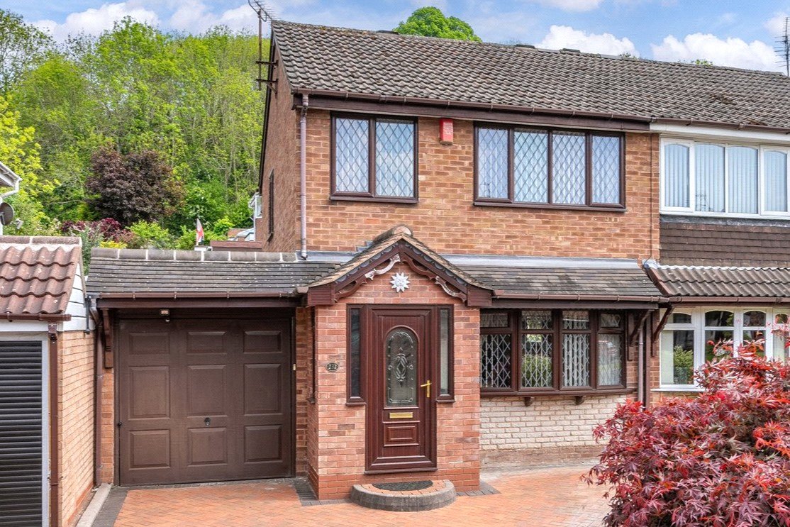 Northway, Sedgley, Wolverhampton, DY3 - DB Roberts