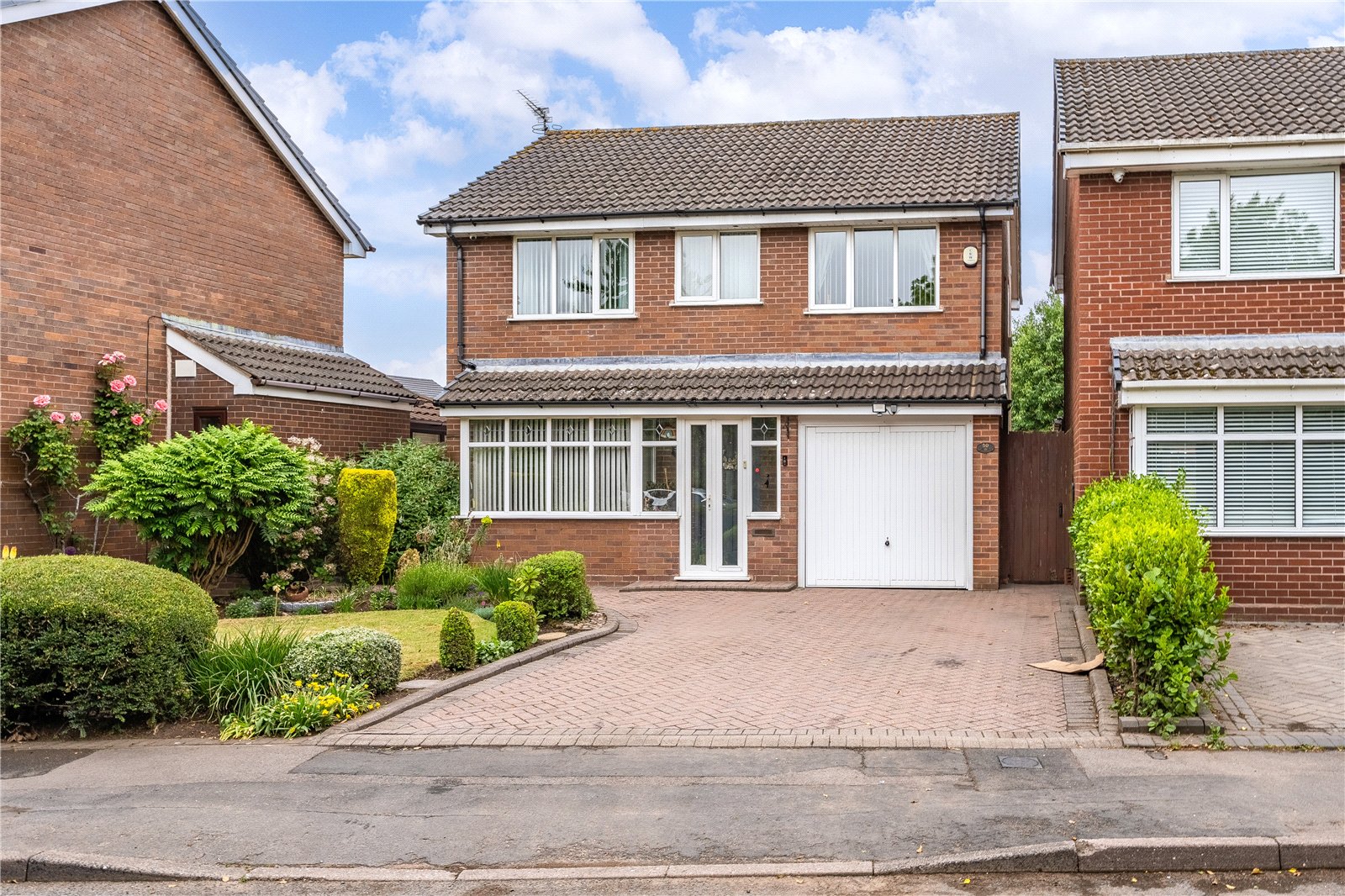 Brook House Lane, Featherstone, Wolverhampton, WV10 - DB Roberts