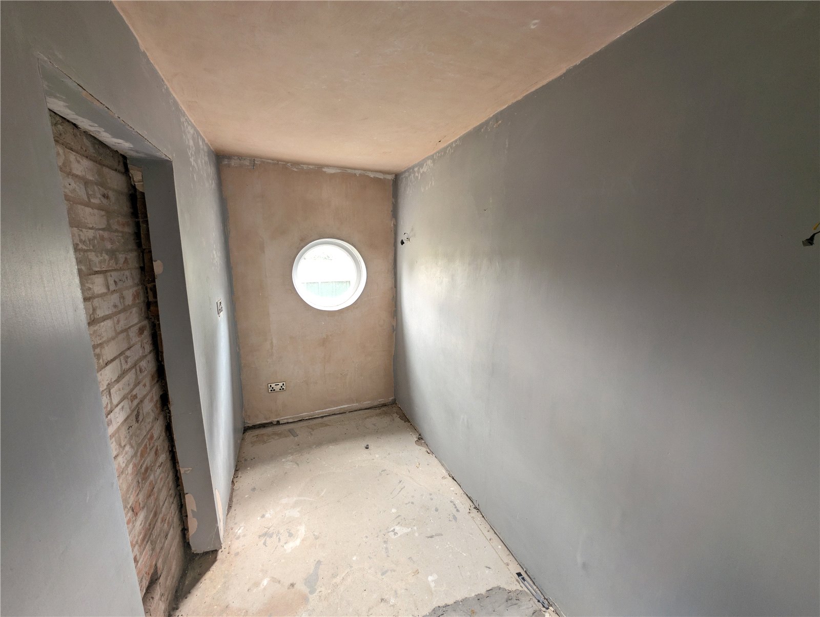 Parish Close, Dawley, Telford, TF4 - DB Roberts