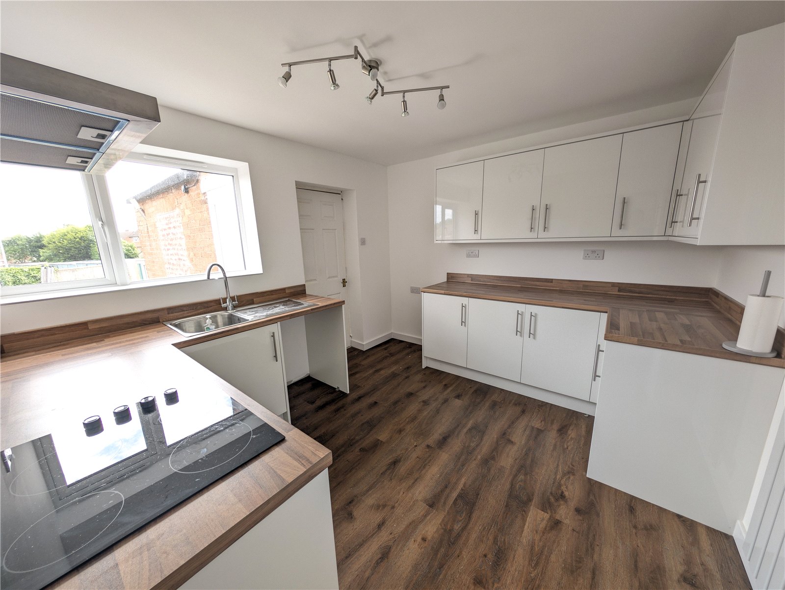 Parish Close, Dawley, Telford, TF4 - DB Roberts
