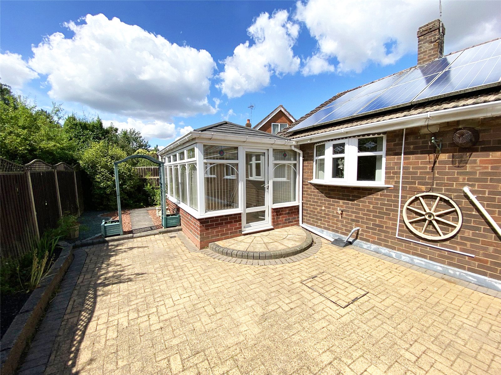 Smith Crescent, Wrockwardine Wood, Telford, TF2 - DB Roberts