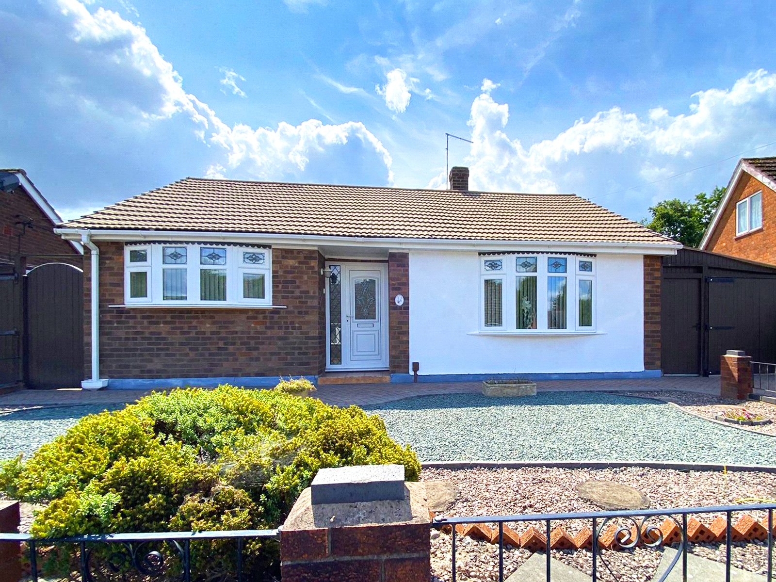 Smith Crescent, Wrockwardine Wood, Telford, TF2 - DB Roberts