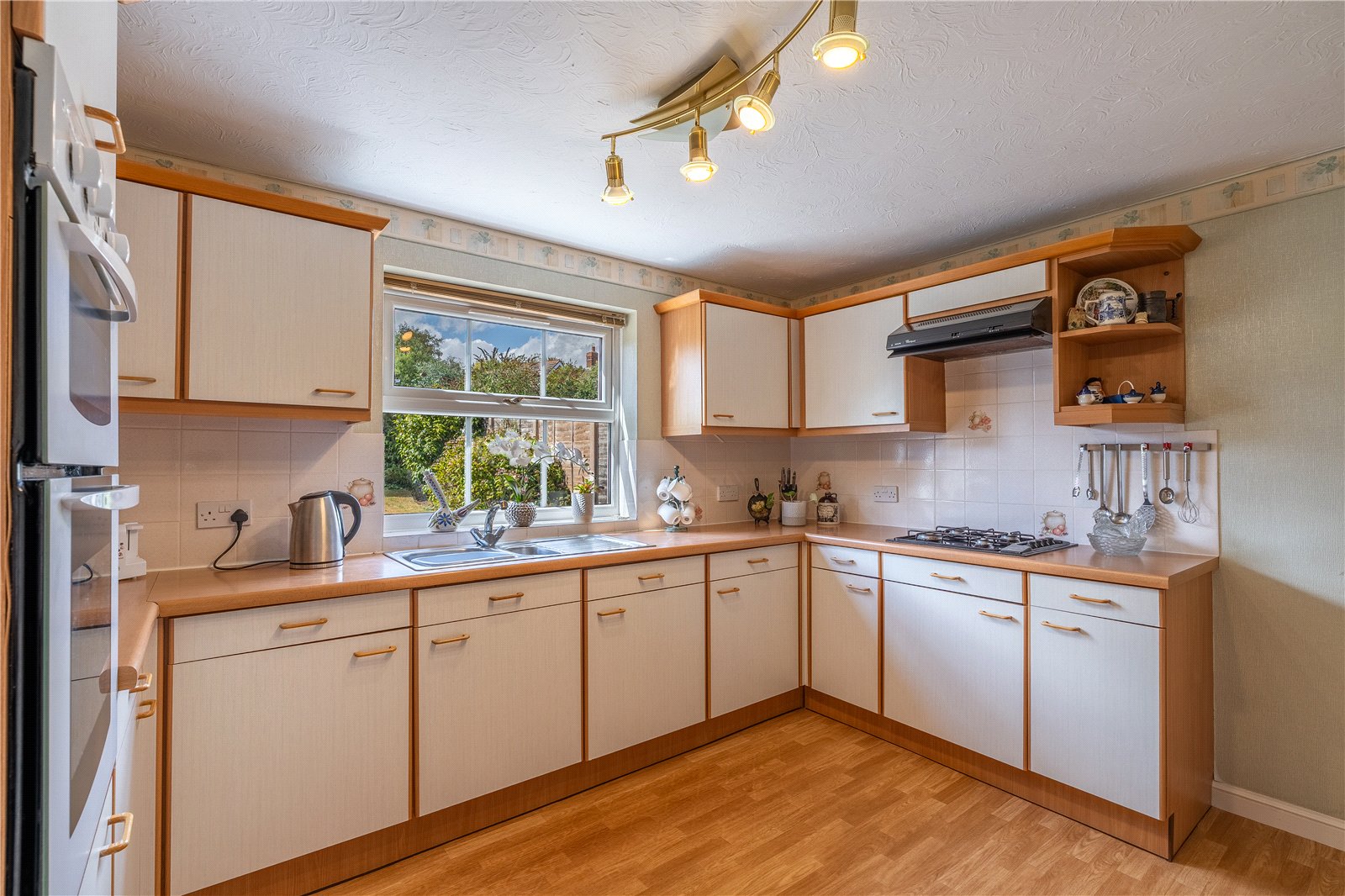 Swallowfield Close, Priorslee, Telford, TF2 - DB Roberts
