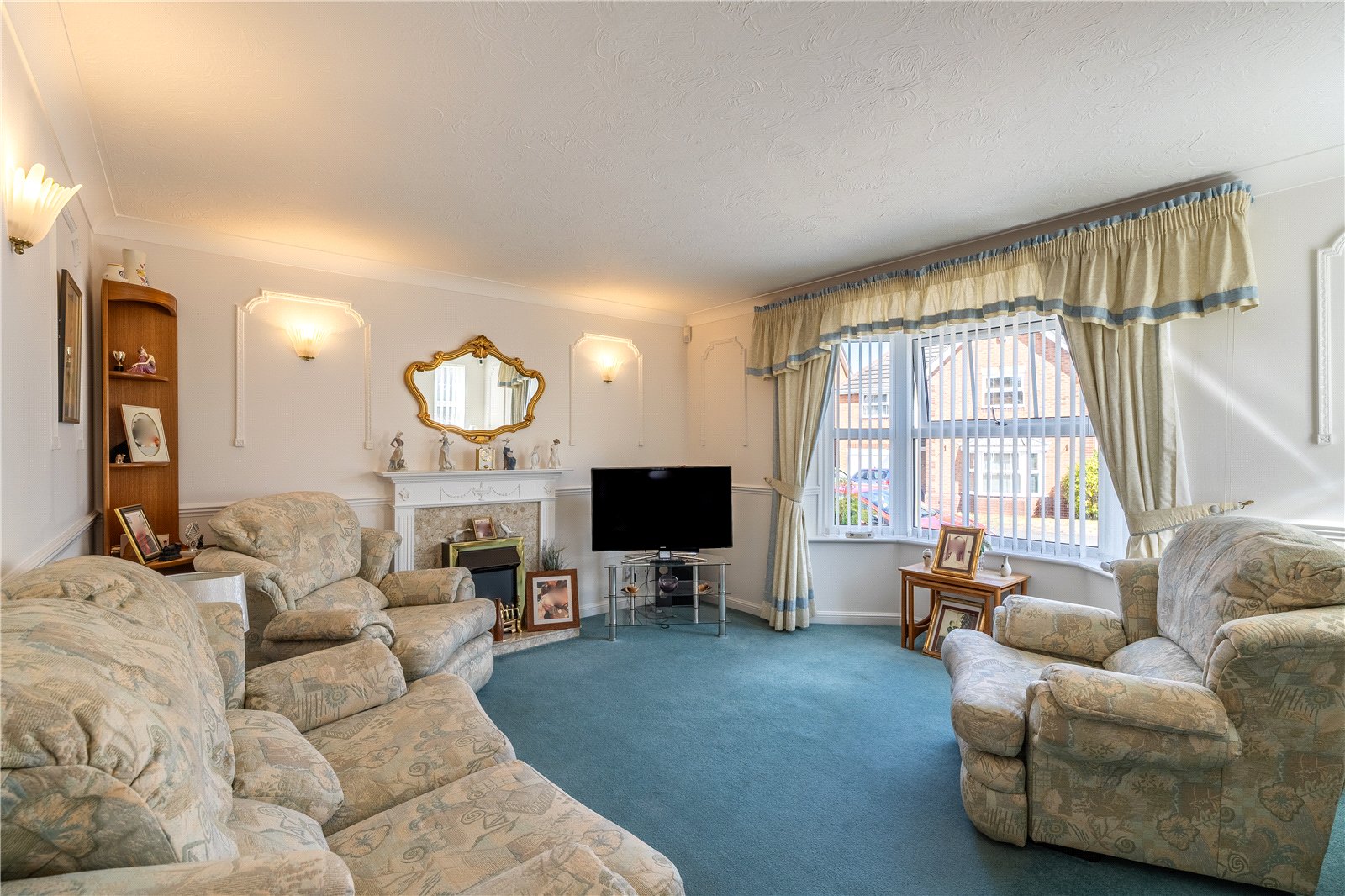 Swallowfield Close, Priorslee, Telford, TF2 - DB Roberts