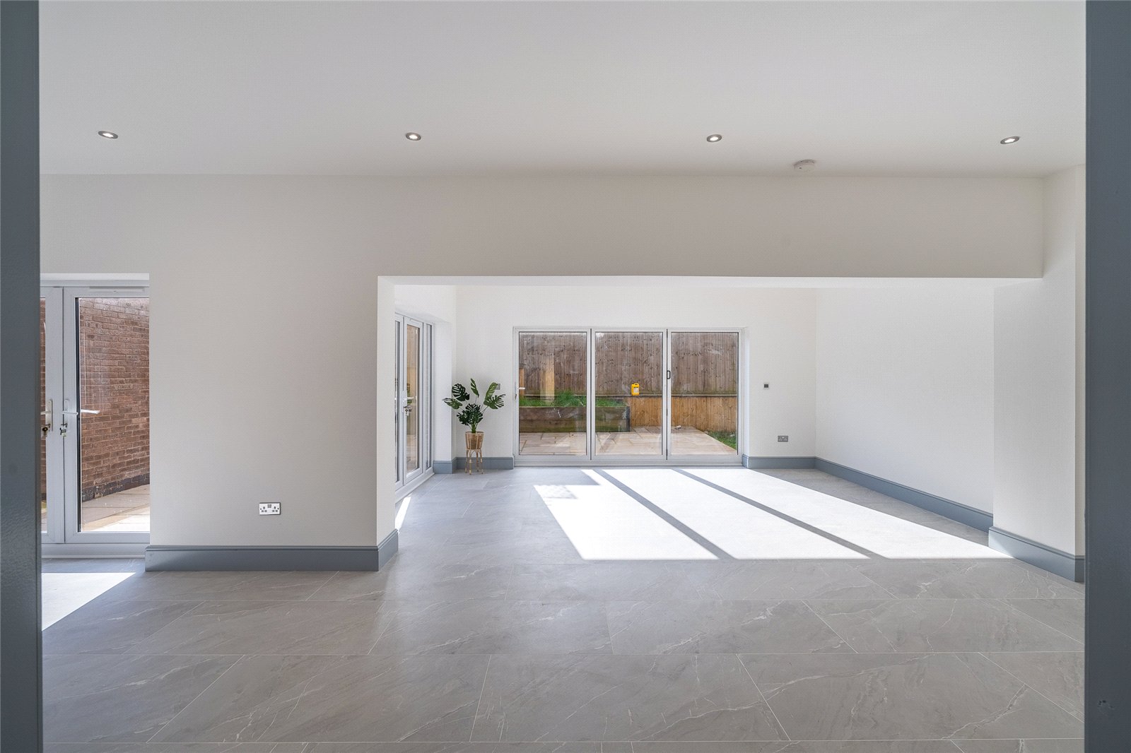 Hadley Park Road, Leegomery, Telford, TF1 - DB Roberts