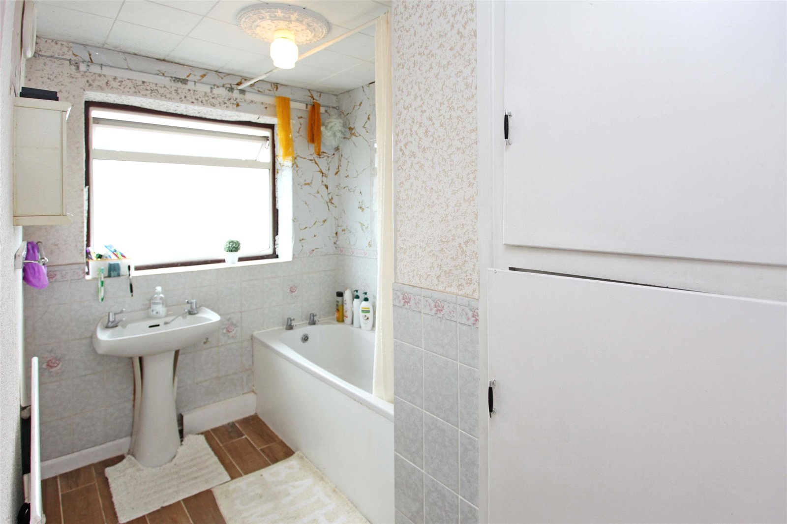 Fenns Crescent, St. Georges, Telford, TF2 - DB Roberts