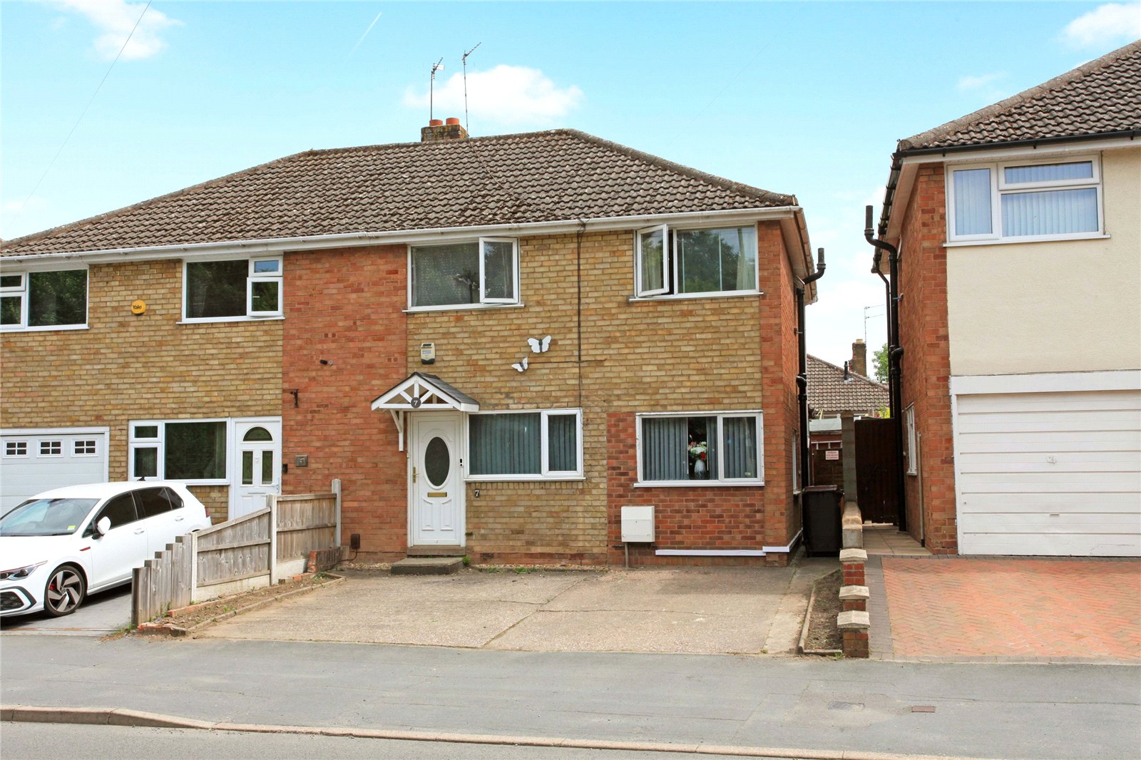 Fenns Crescent, St. Georges, Telford, TF2 - DB Roberts