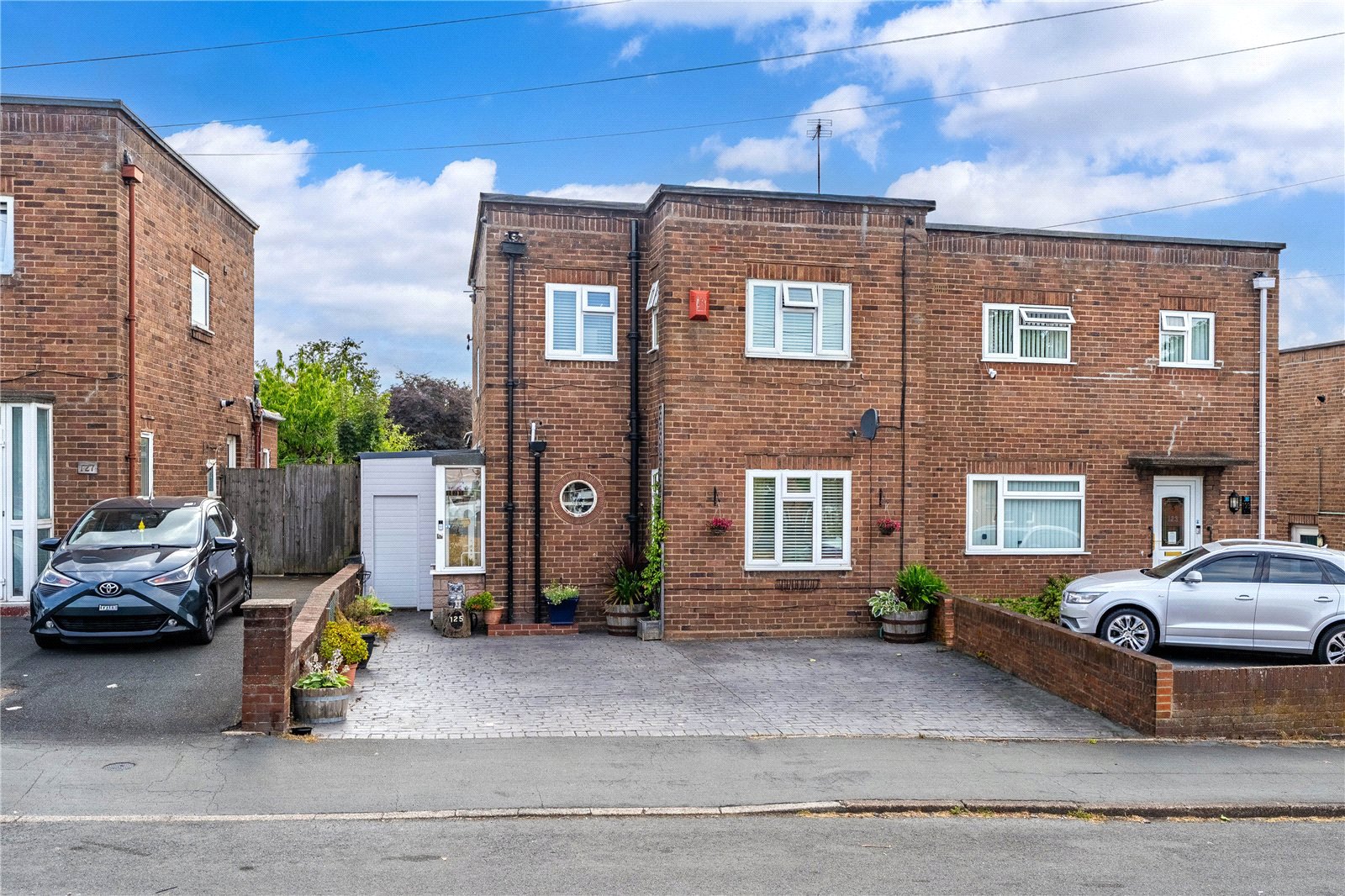 Wrekin Drive, Donnington, Telford, TF2 - DB Roberts