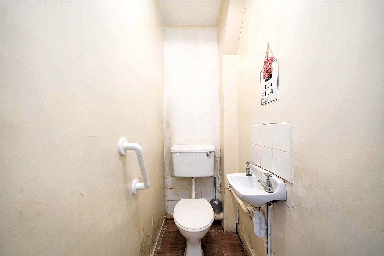 First Avenue, Bushbury, Wolverhampton, WV10 - DB Roberts