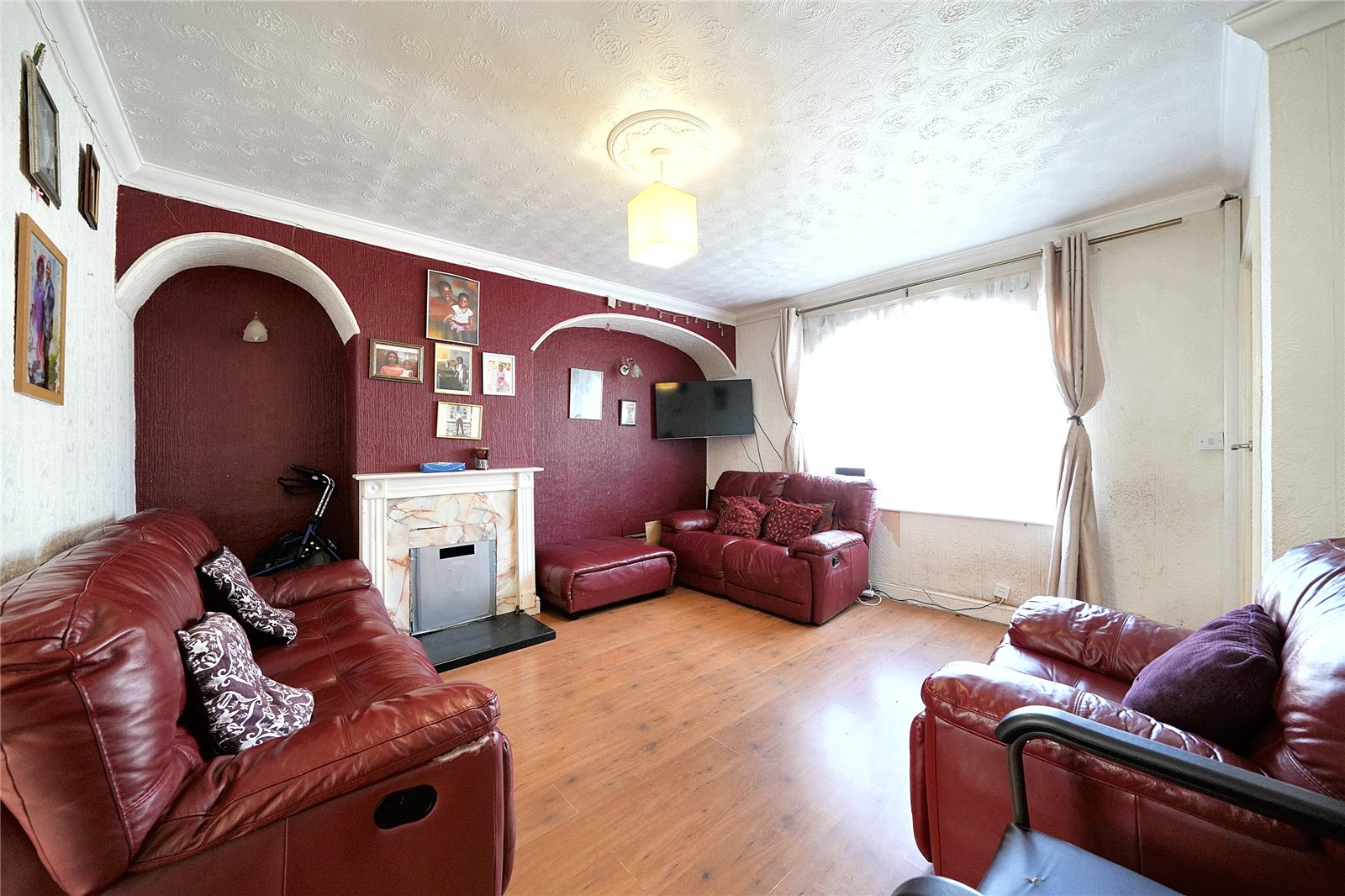 First Avenue, Bushbury, Wolverhampton, WV10 - DB Roberts