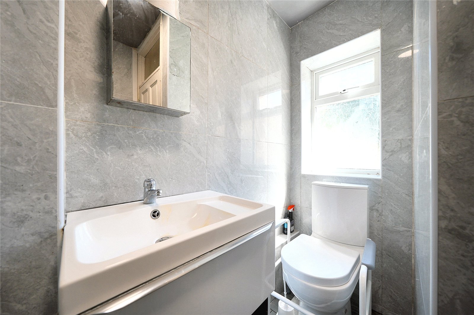 First Avenue, Bushbury, Wolverhampton, WV10 - DB Roberts