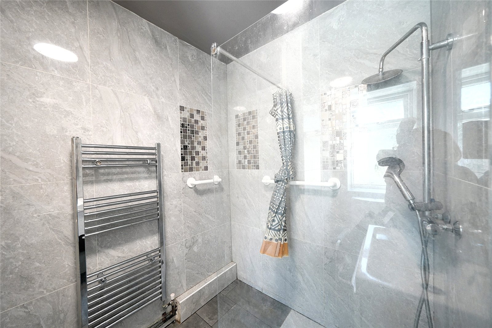 First Avenue, Bushbury, Wolverhampton, WV10 - DB Roberts