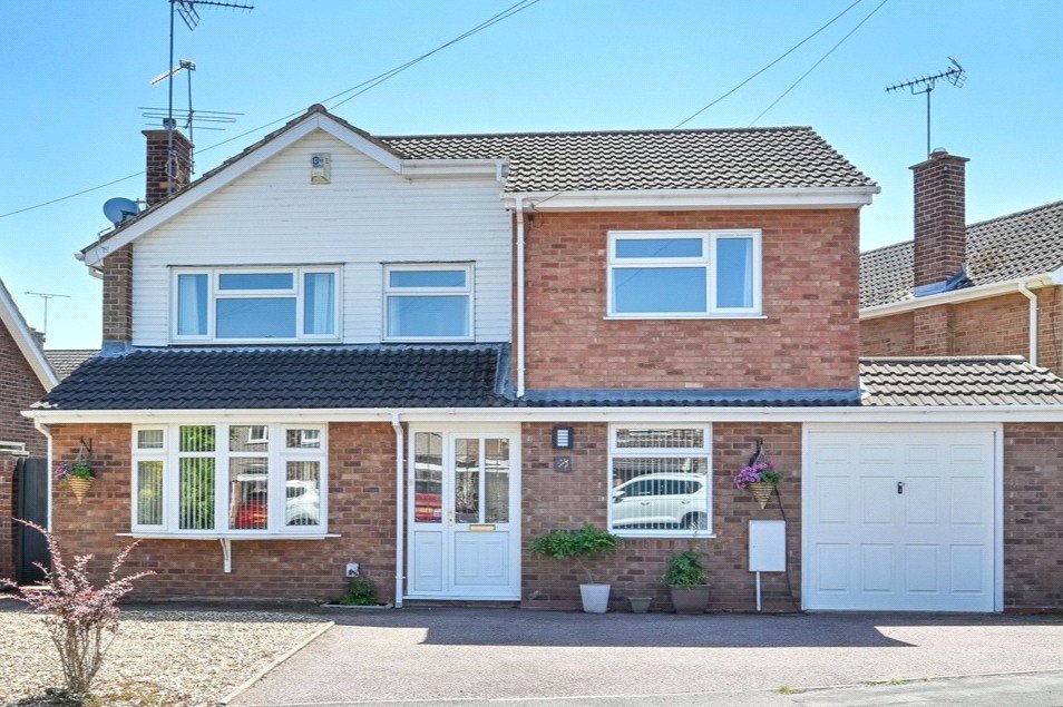 Mendip Avenue, Weeping Cross, Stafford, ST17 - DB Roberts