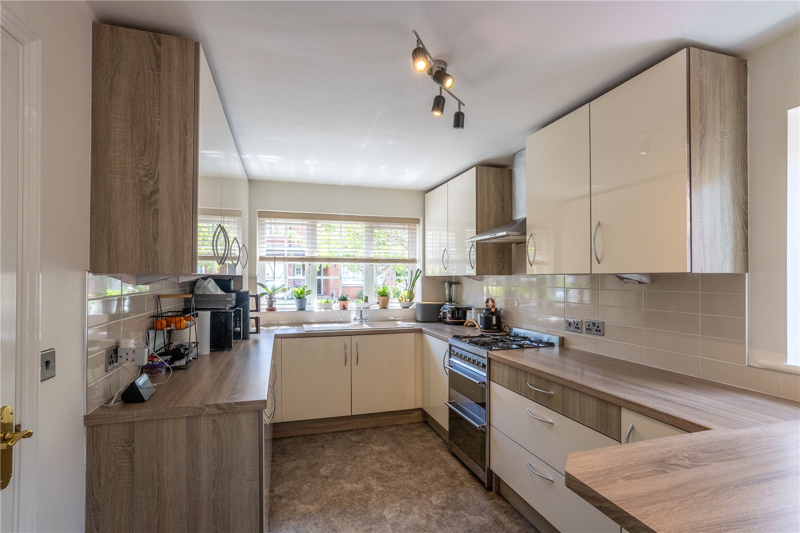 Isiah Avenue, Dawley Bank, Telford, TF4 - DB Roberts