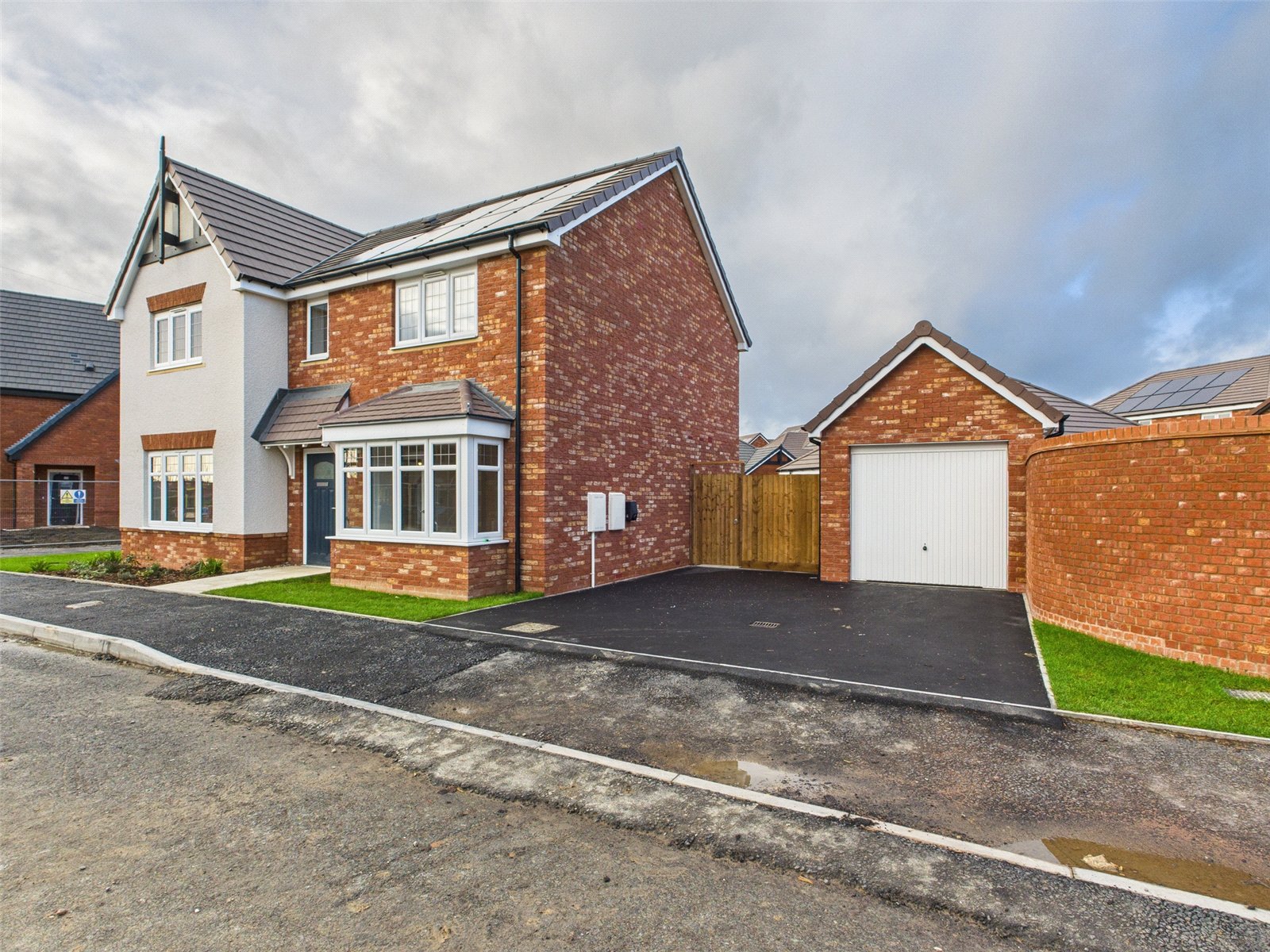 Willow Rise, Bomere Heath, Shrewsbury, SY4 - DB Roberts