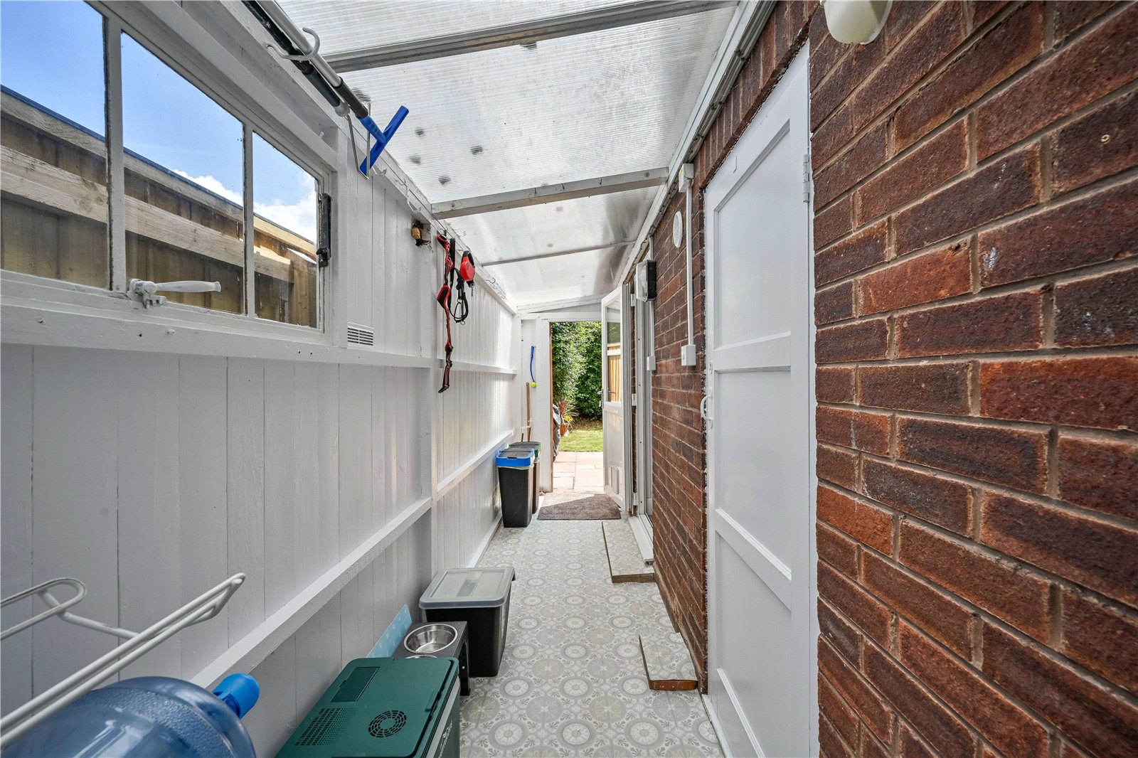 Newquay Avenue, Weeping Cross, Stafford, ST17 - DB Roberts