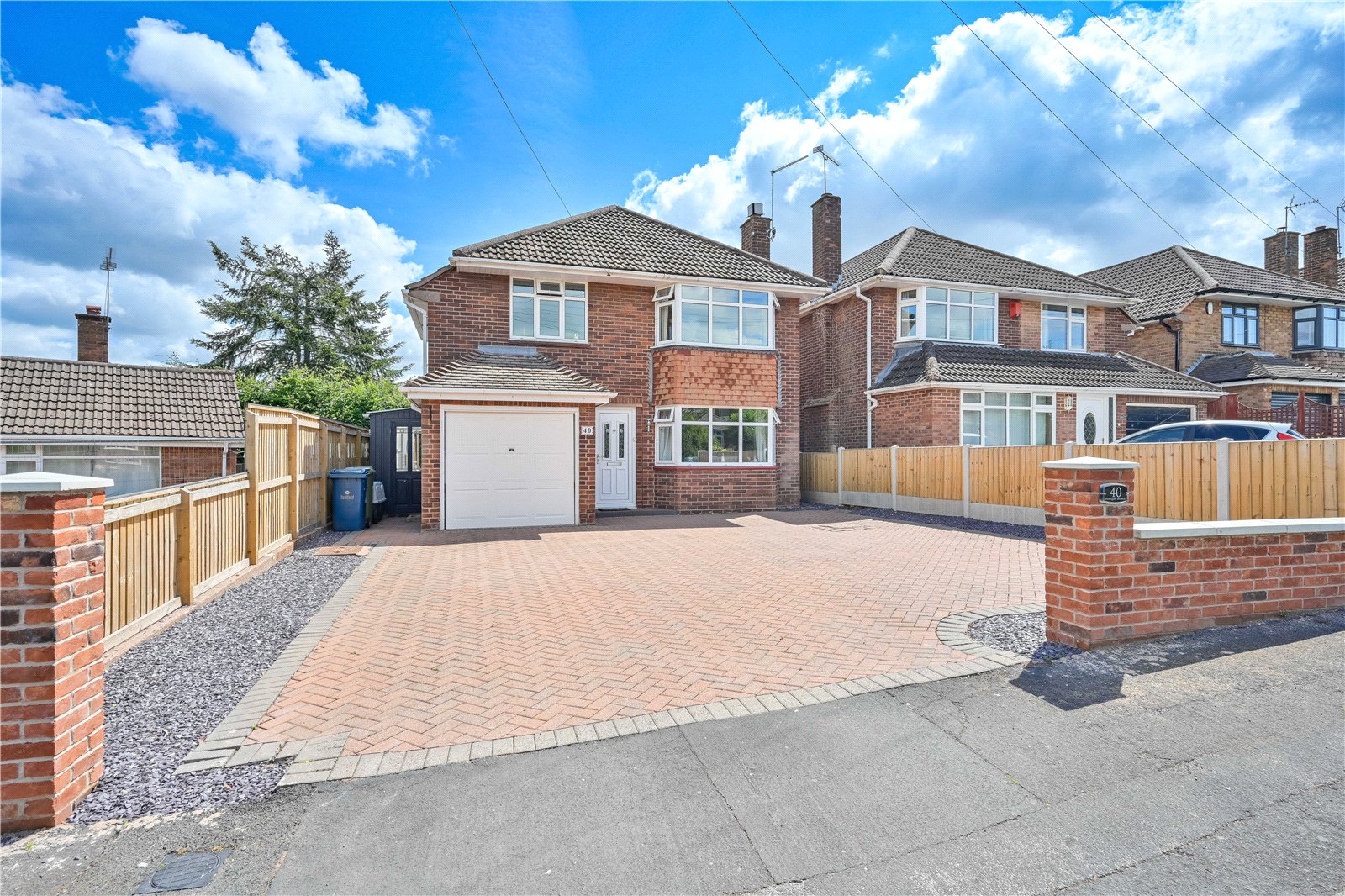 Newquay Avenue, Weeping Cross, Stafford, ST17 - DB Roberts