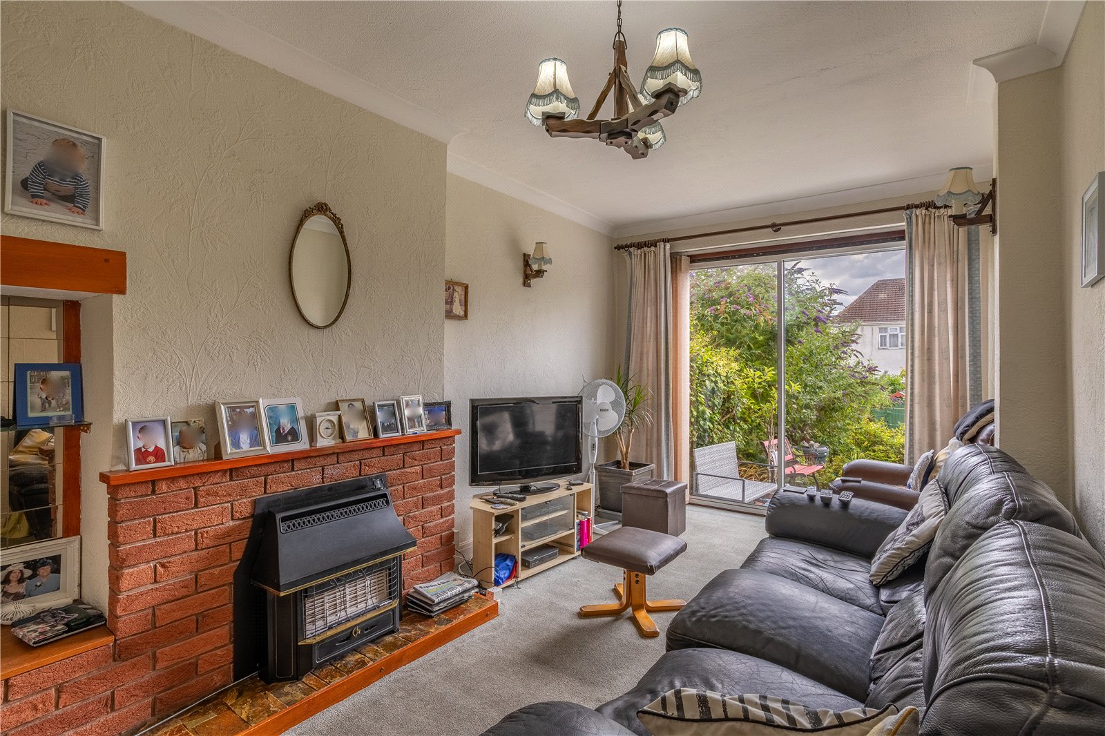 Lynton Avenue, Claregate/Aldersley, Wolverhampton, WV6 - DB Roberts