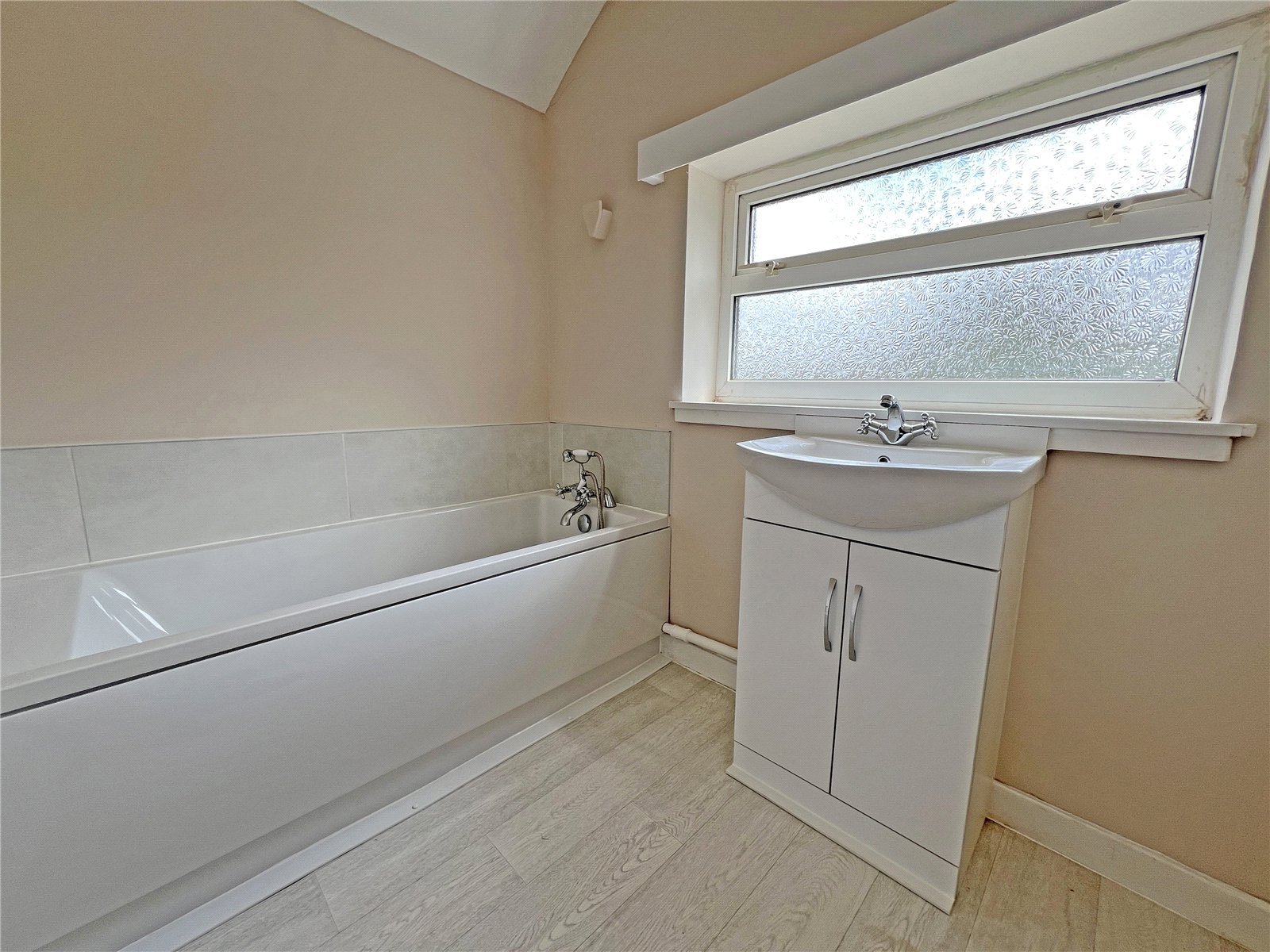 Elmpark Drive, Wellington, Telford, TF1 - DB Roberts