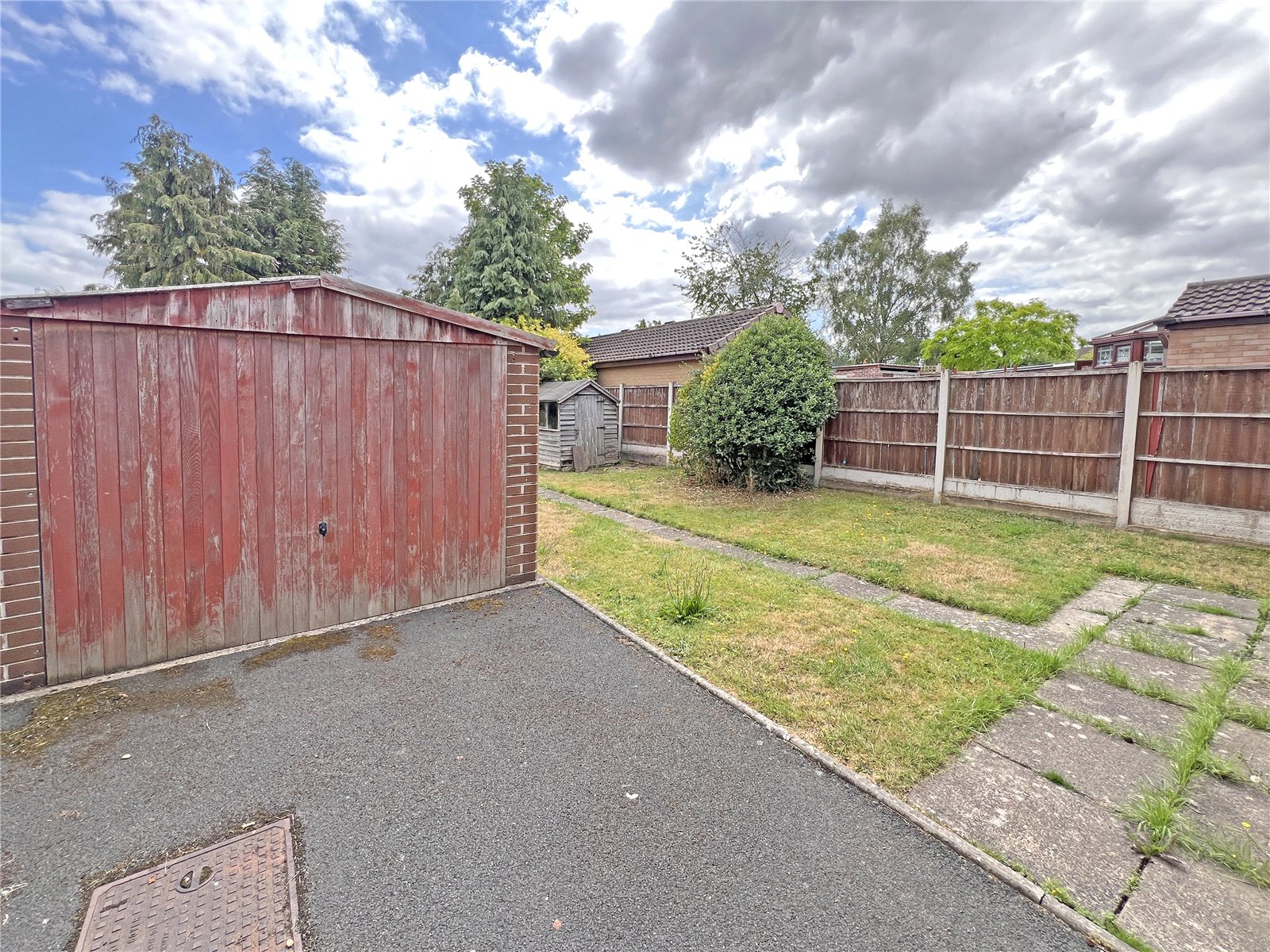 Elmpark Drive, Wellington, Telford, TF1 - DB Roberts