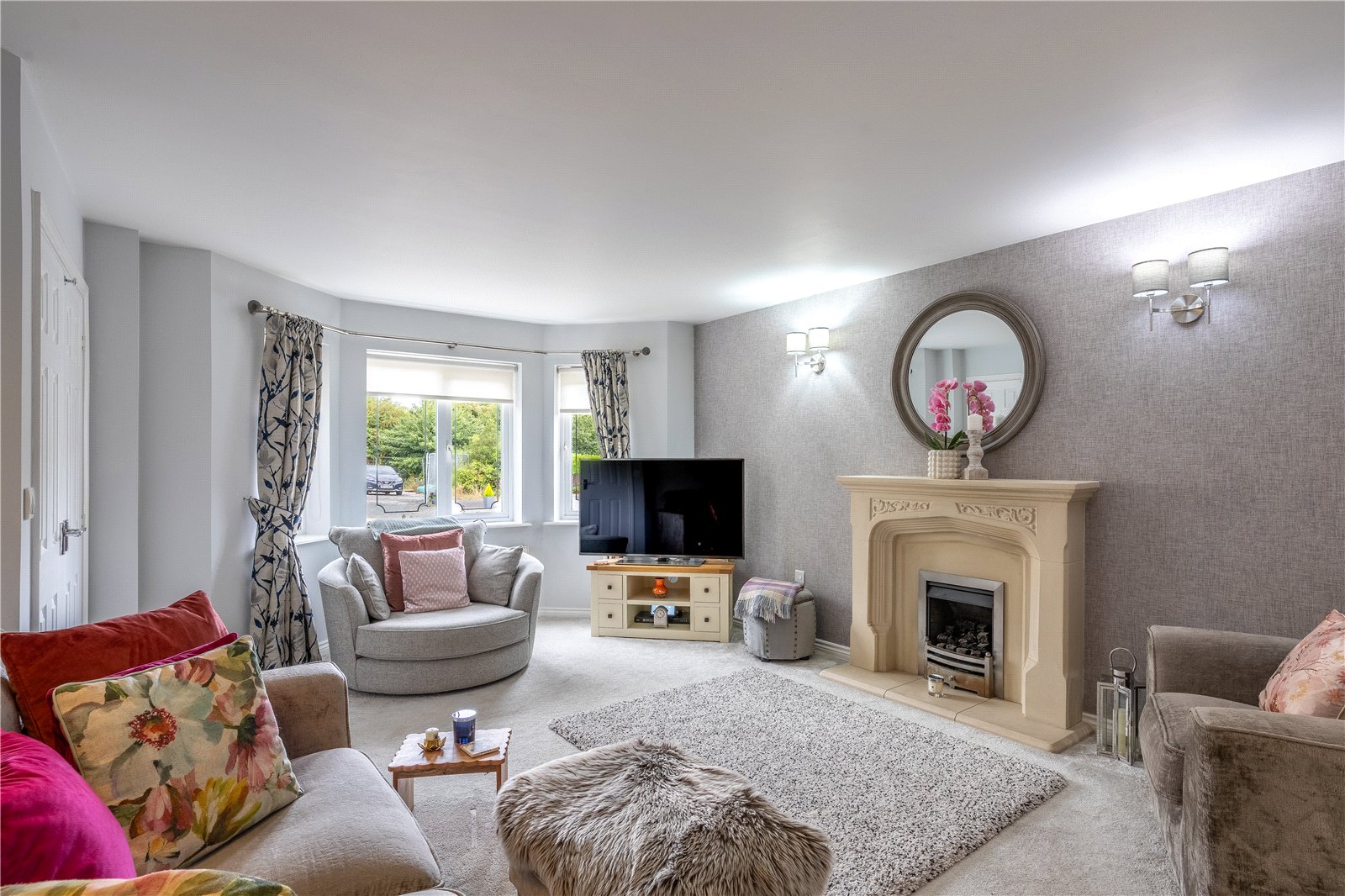 Davenport Drive, Admaston, Telford, TF5 - DB Roberts
