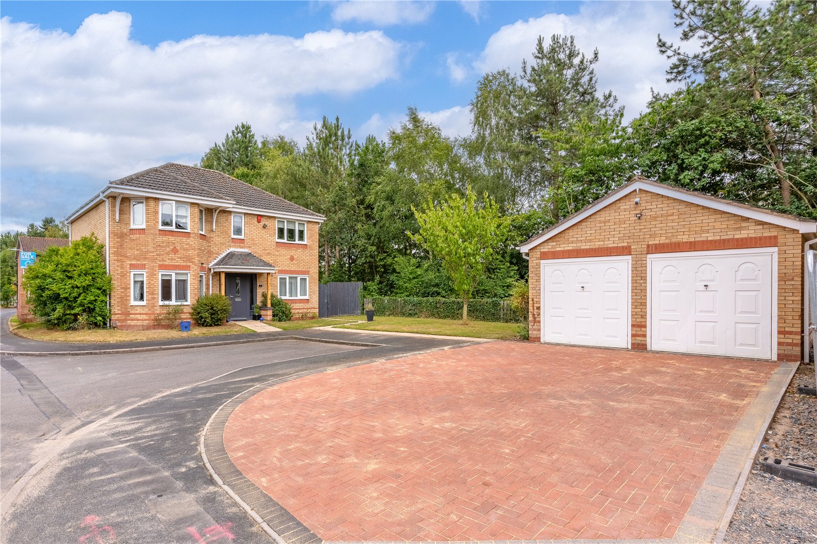 Davenport Drive, Admaston, Telford, TF5 - DB Roberts