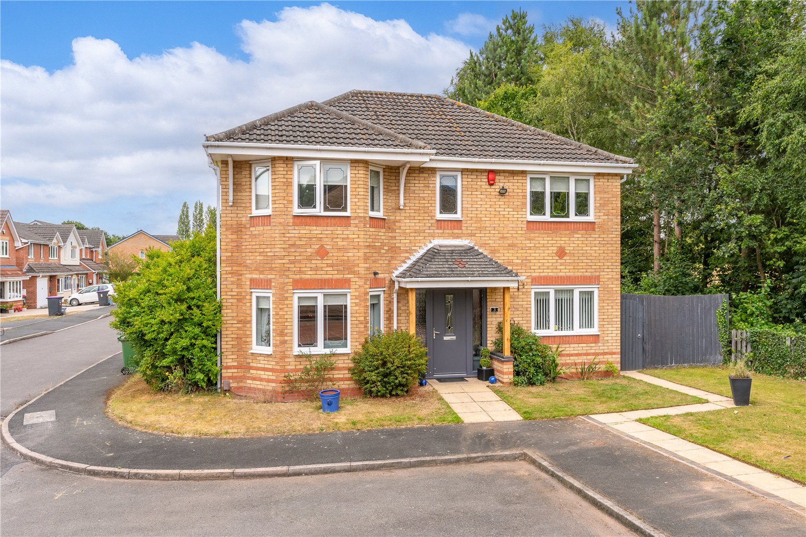 Davenport Drive, Admaston, Telford, TF5 - DB Roberts