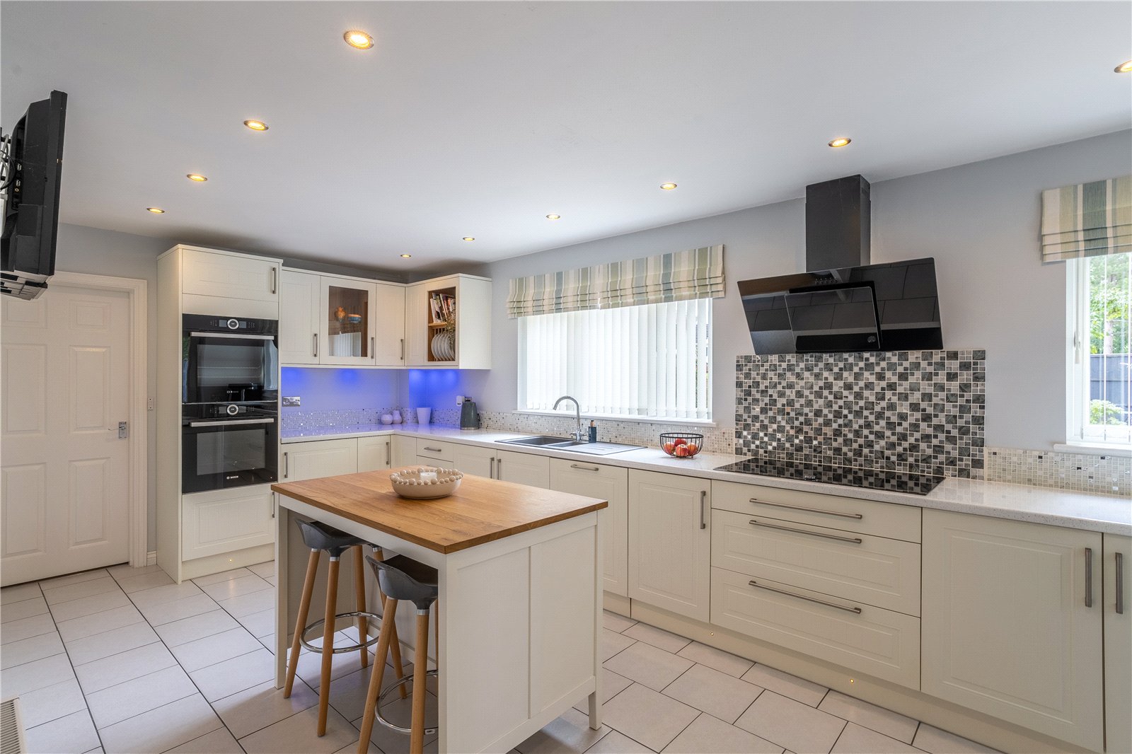 Davenport Drive, Admaston, Telford, TF5 - DB Roberts
