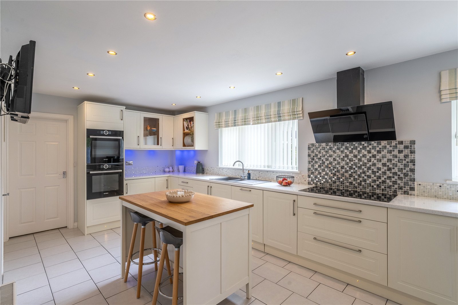 Davenport Drive, Admaston, Telford, TF5 - DB Roberts