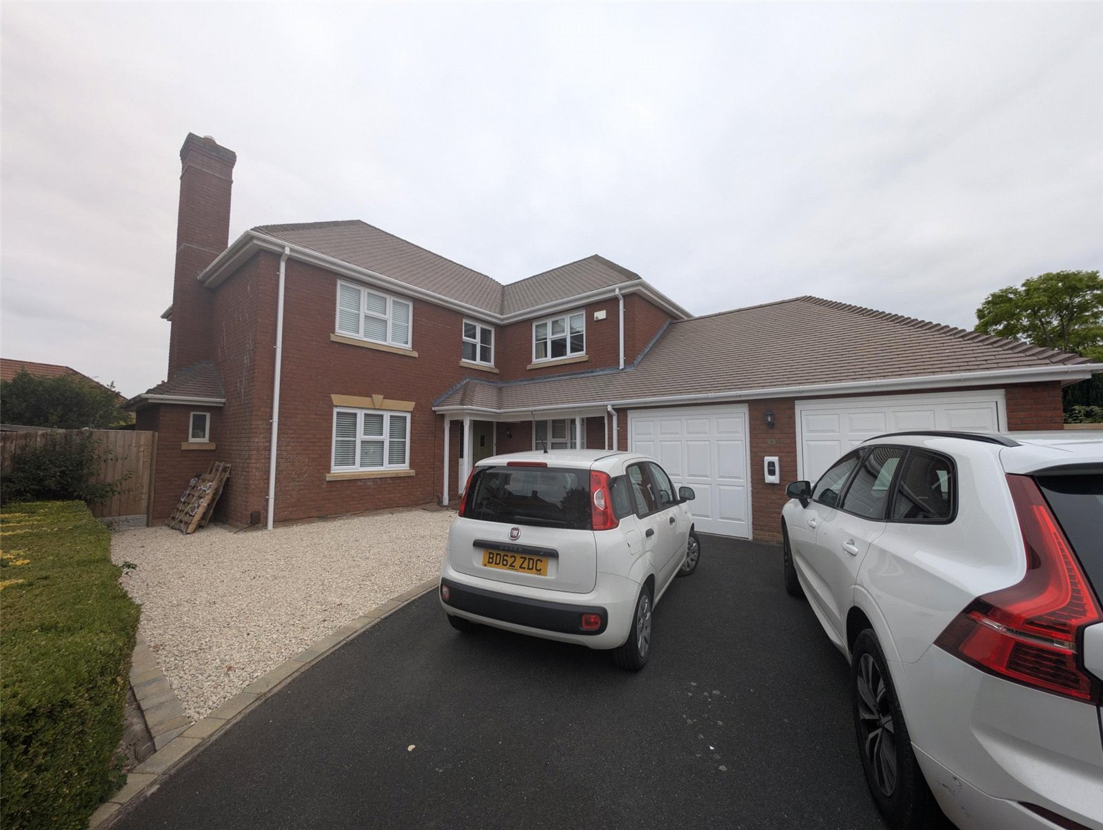 Little Meadow Close, Admaston, Telford, TF5 - DB Roberts