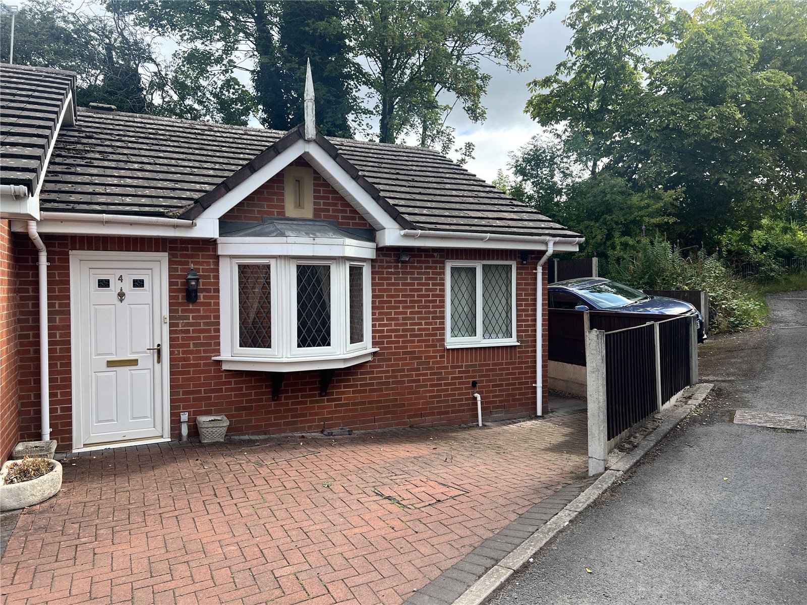 Bradshaw Gardens, Oakengates, Telford, TF2 - DB Roberts