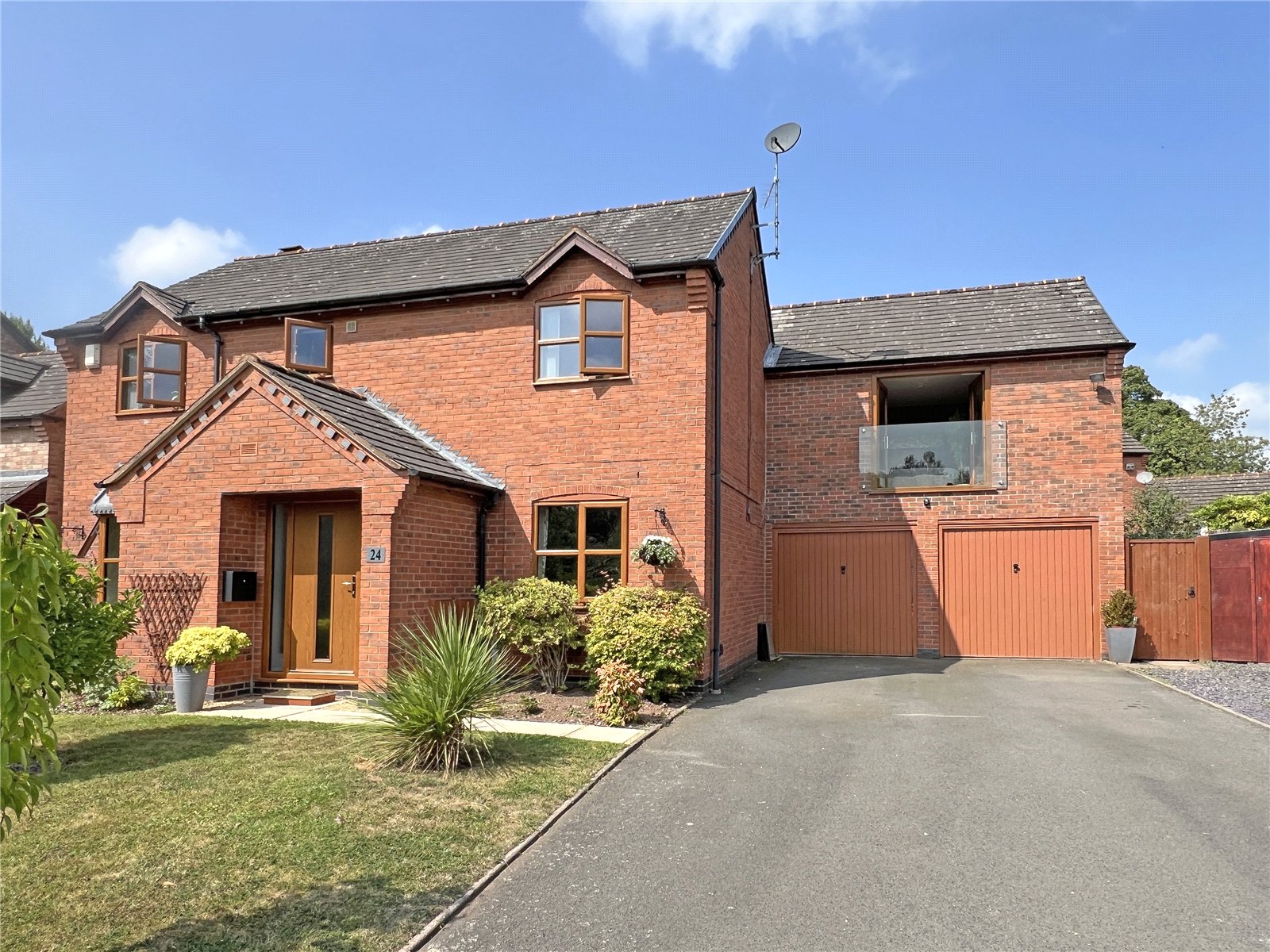 Tadorna Drive, Stirchley, Telford, TF3 - DB Roberts