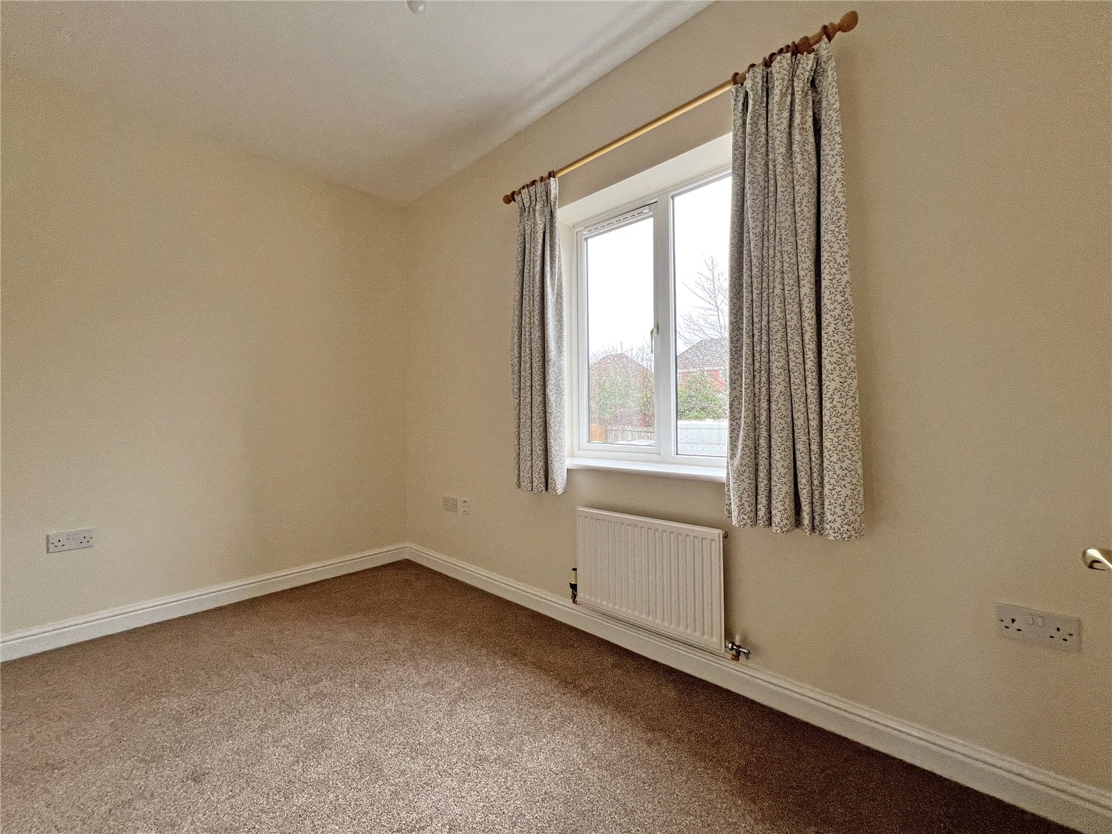 Finchale Avenue, Priorslee, Telford, TF2 - DB Roberts