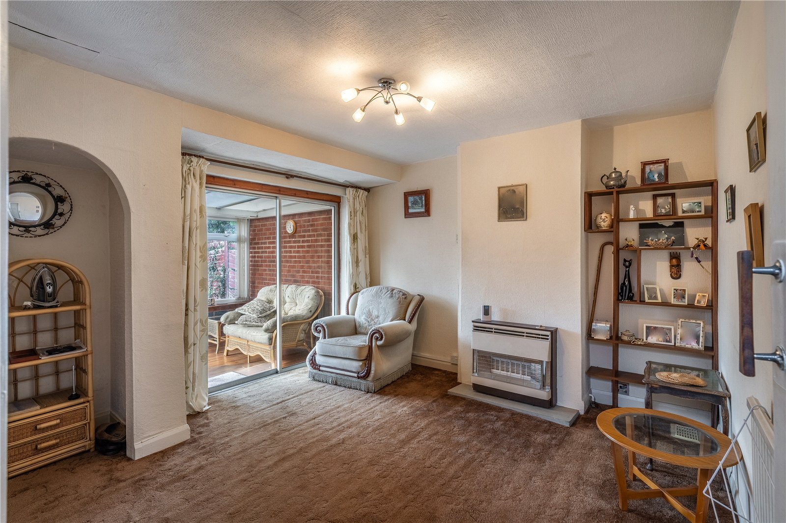 The Avenue, Castlecroft, Wolverhampton, WV3 - DB Roberts