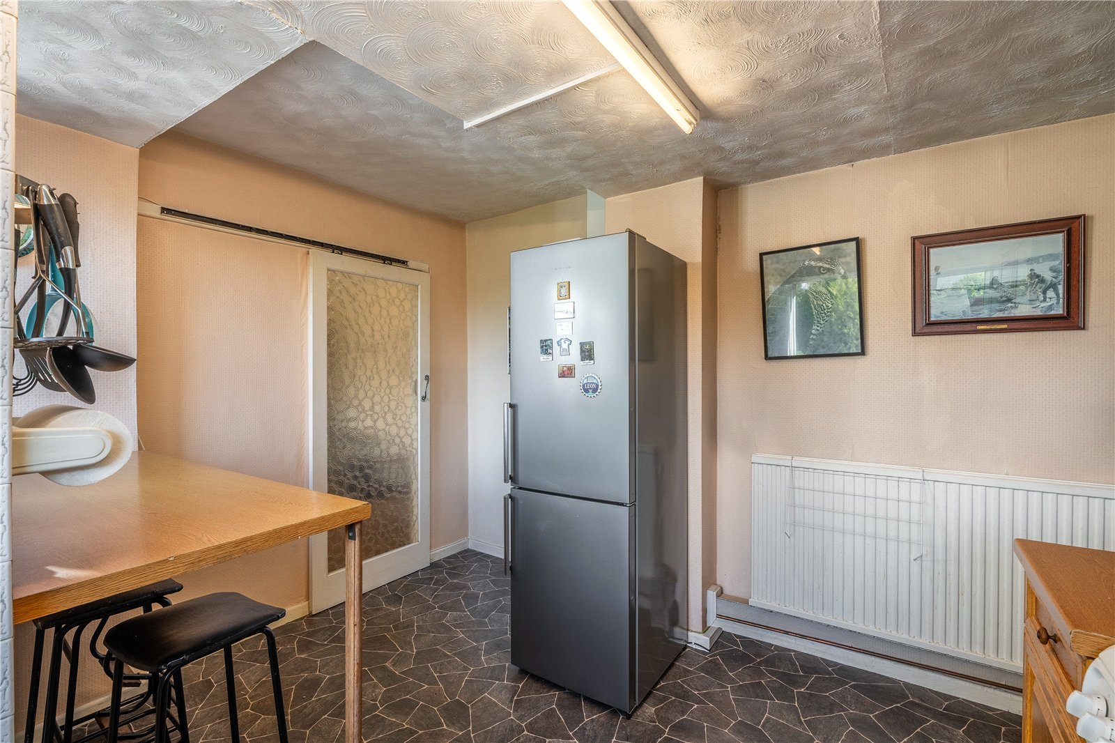 The Avenue, Castlecroft, Wolverhampton, WV3 - DB Roberts