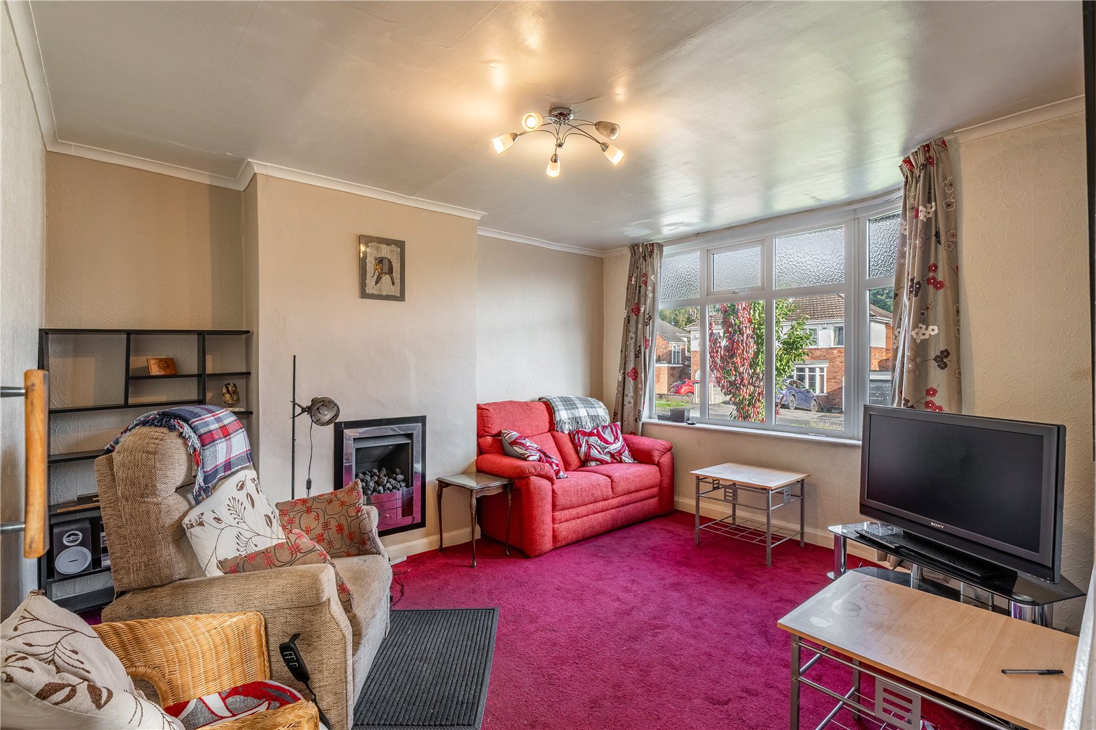 The Avenue, Castlecroft, Wolverhampton, WV3 - DB Roberts