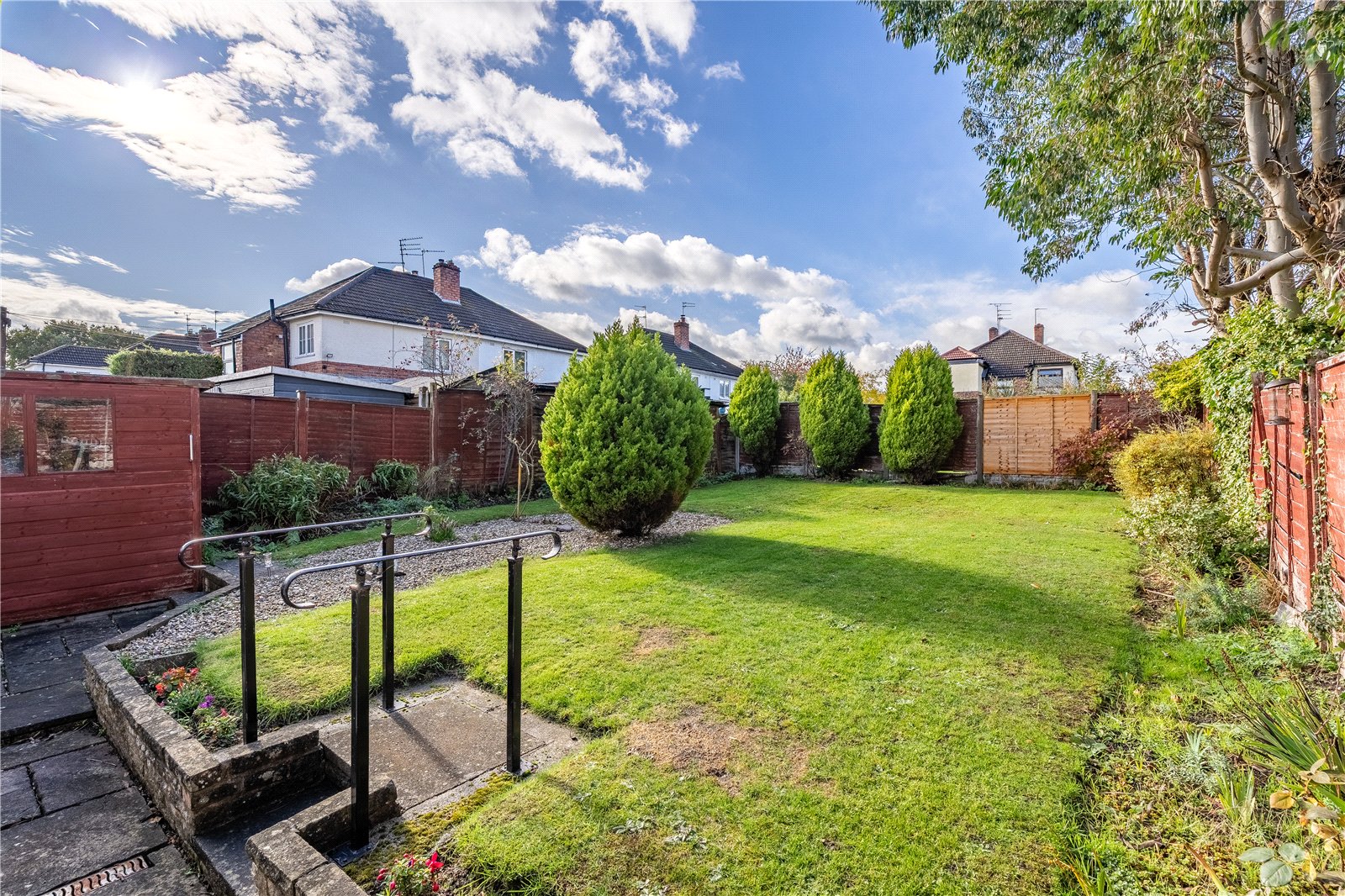 The Avenue, Castlecroft, Wolverhampton, WV3 - DB Roberts