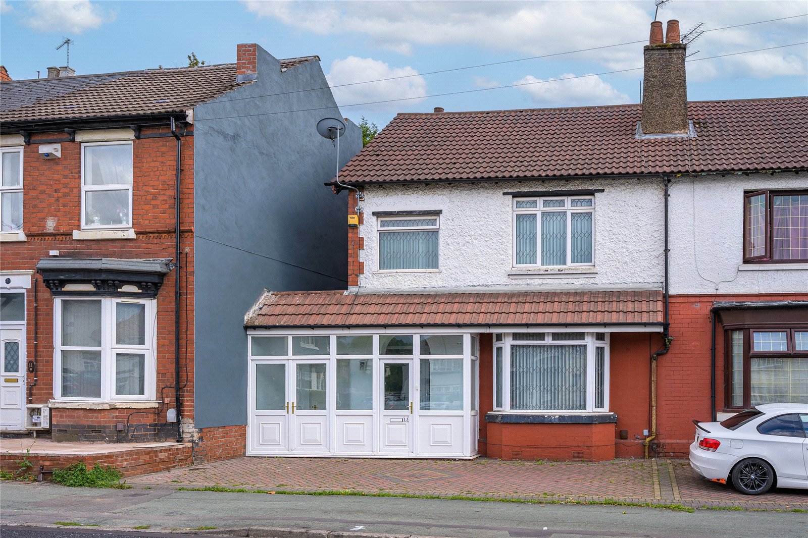 Victoria Road, Fallings Park, Wolverhampton, WV10 - DB Roberts